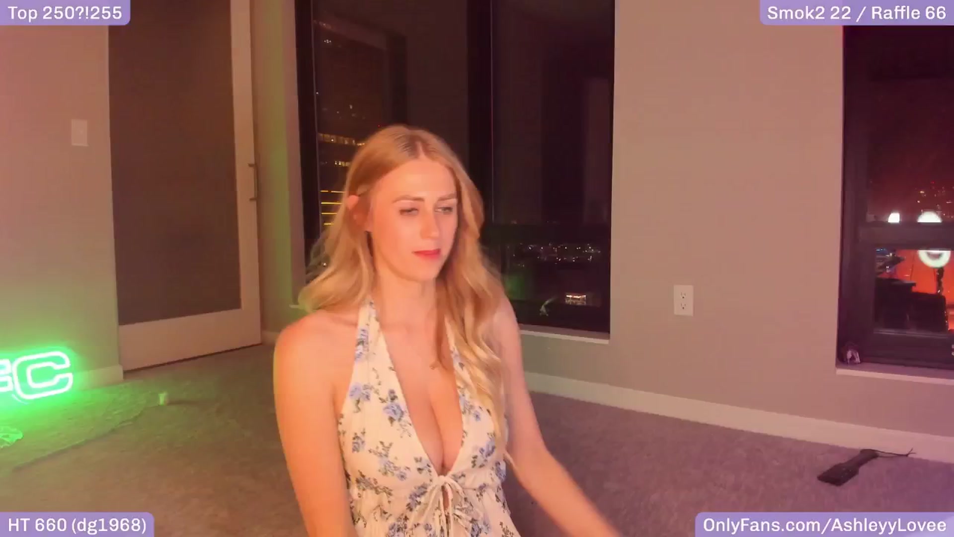 Gallery image thumbnail from AshleyyLovee's myfreecams stream on, 04/19/2025, 03:30 image 13 of 20
