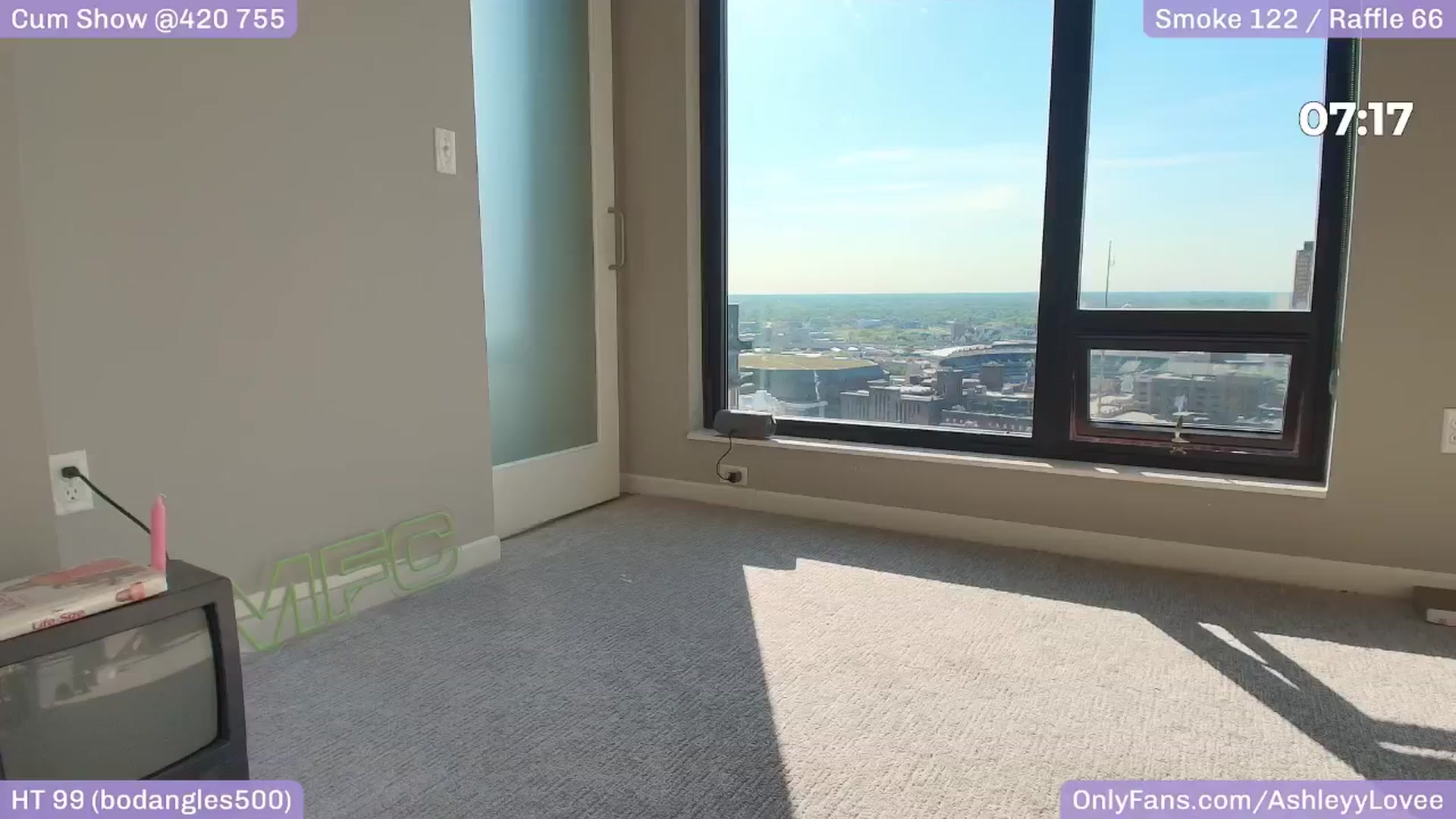 Gallery image thumbnail from AshleyyLovee's myfreecams stream on, 05/10/2025, 23:04 image 18 of 20