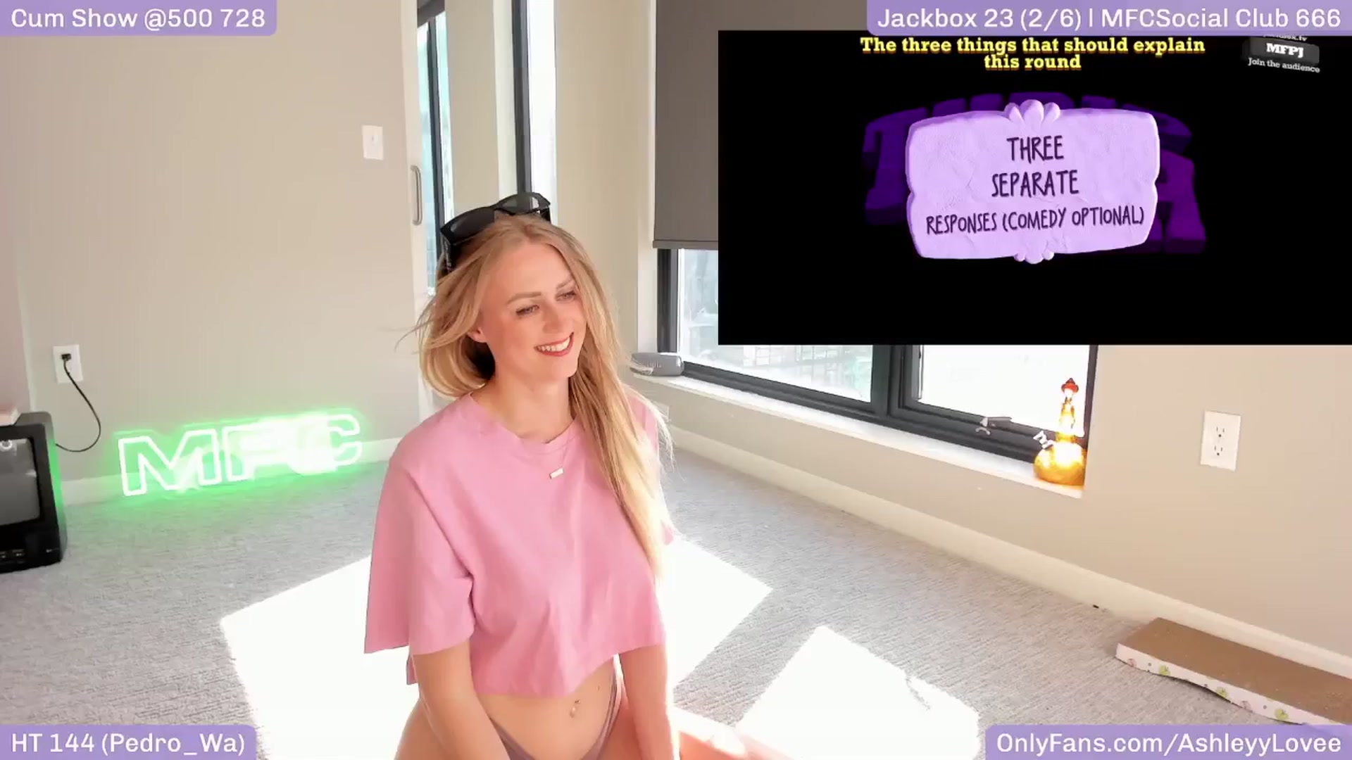 Gallery image thumbnail from AshleyyLovee's myfreecams stream on, 05/13/2025, 24:14 image 15 of 20