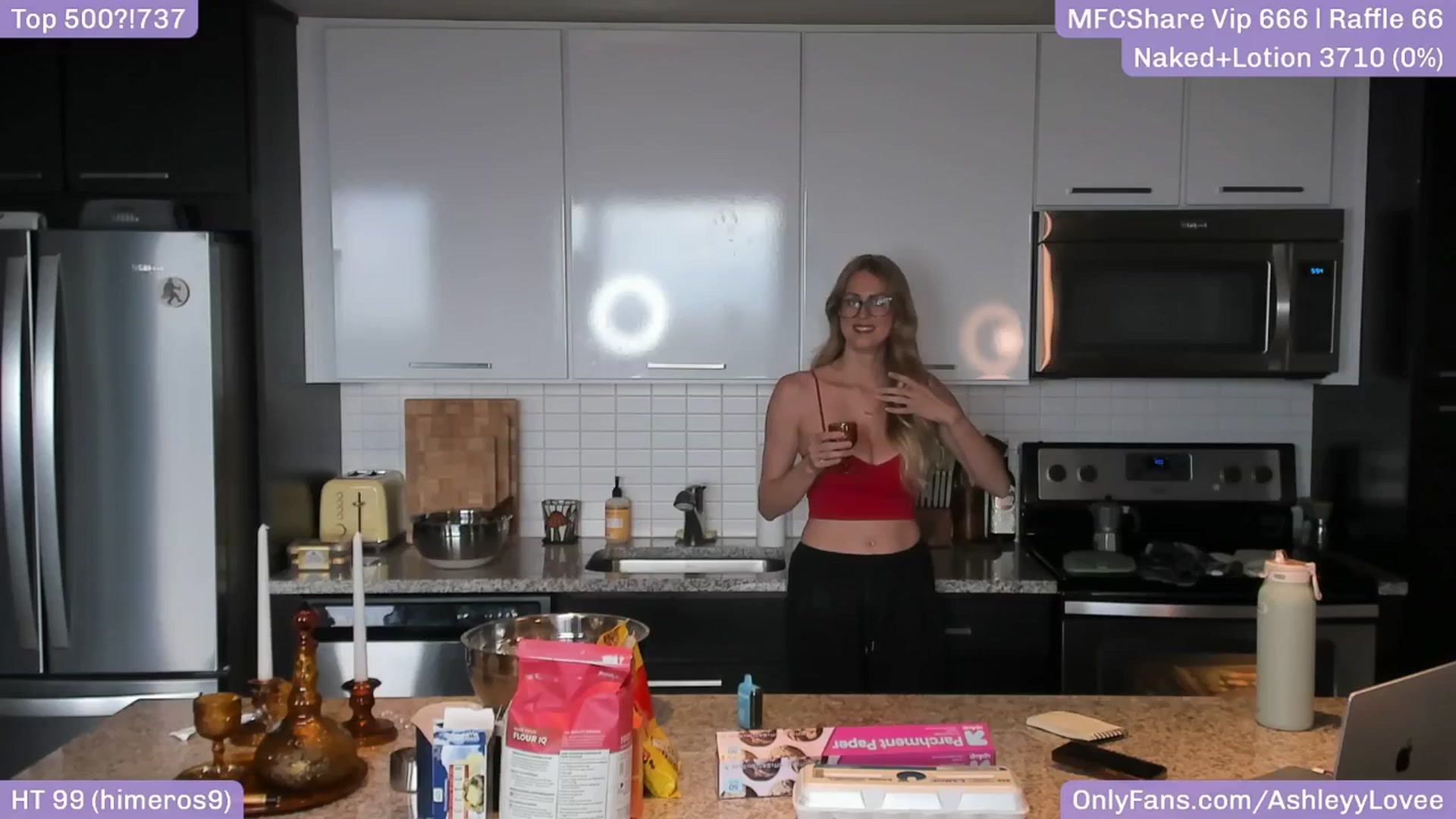 Gallery image thumbnail from AshleyyLovee's myfreecams stream on, 05/16/2025, 24:40 image 10 of 20