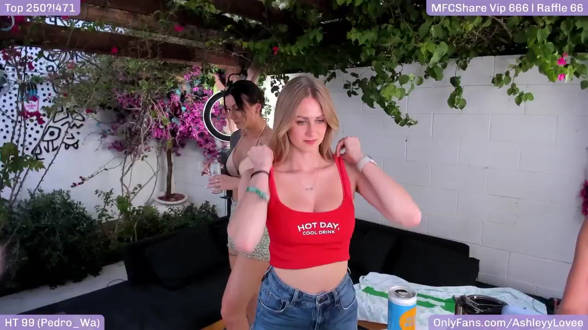 Gallery image thumbnail from AshleyyLovee's myfreecams stream on, 05/20/2025, 04:47 image 1 of 20