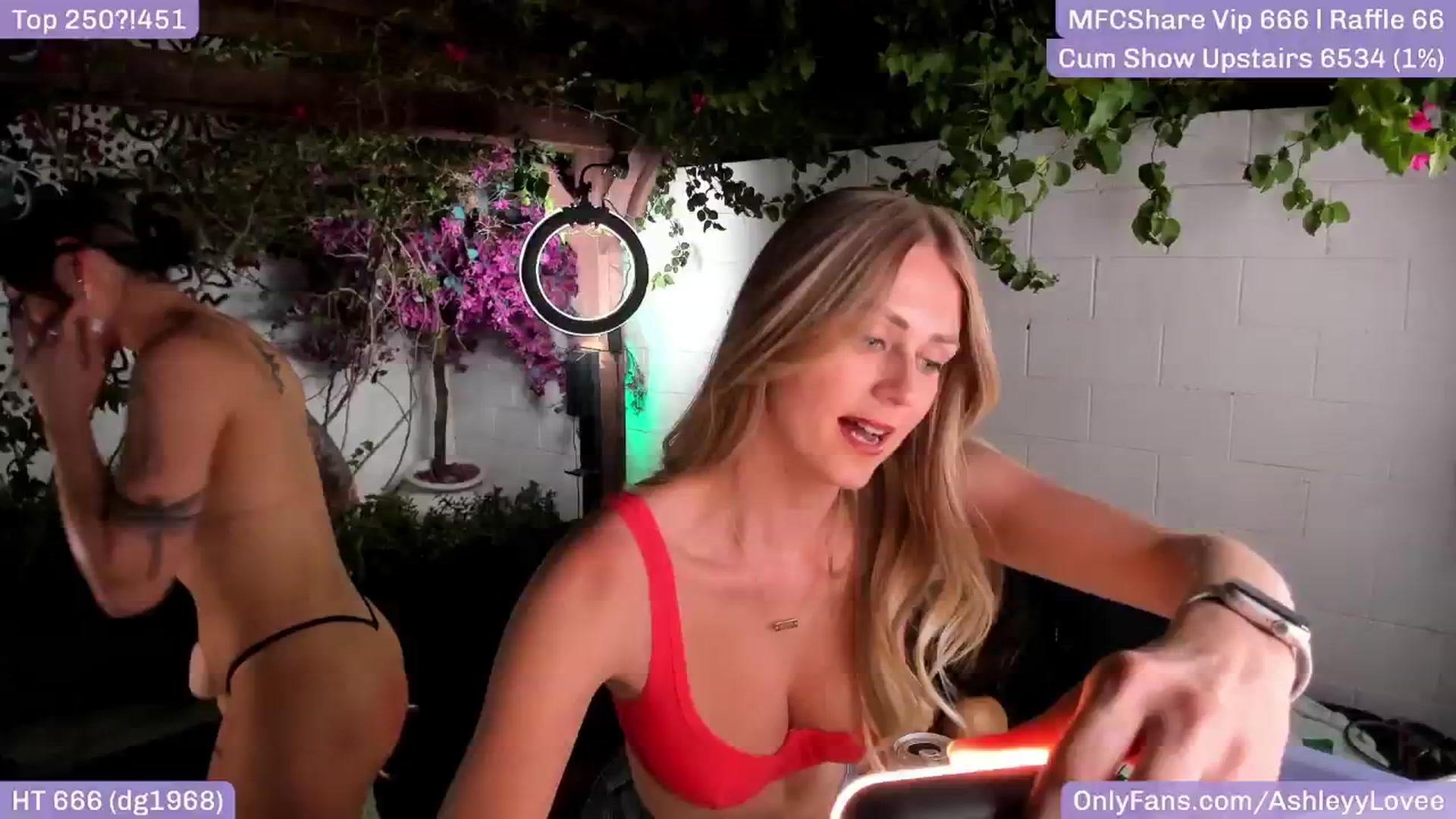 Gallery image thumbnail from AshleyyLovee's myfreecams stream on, 05/20/2025, 04:47 image 7 of 20