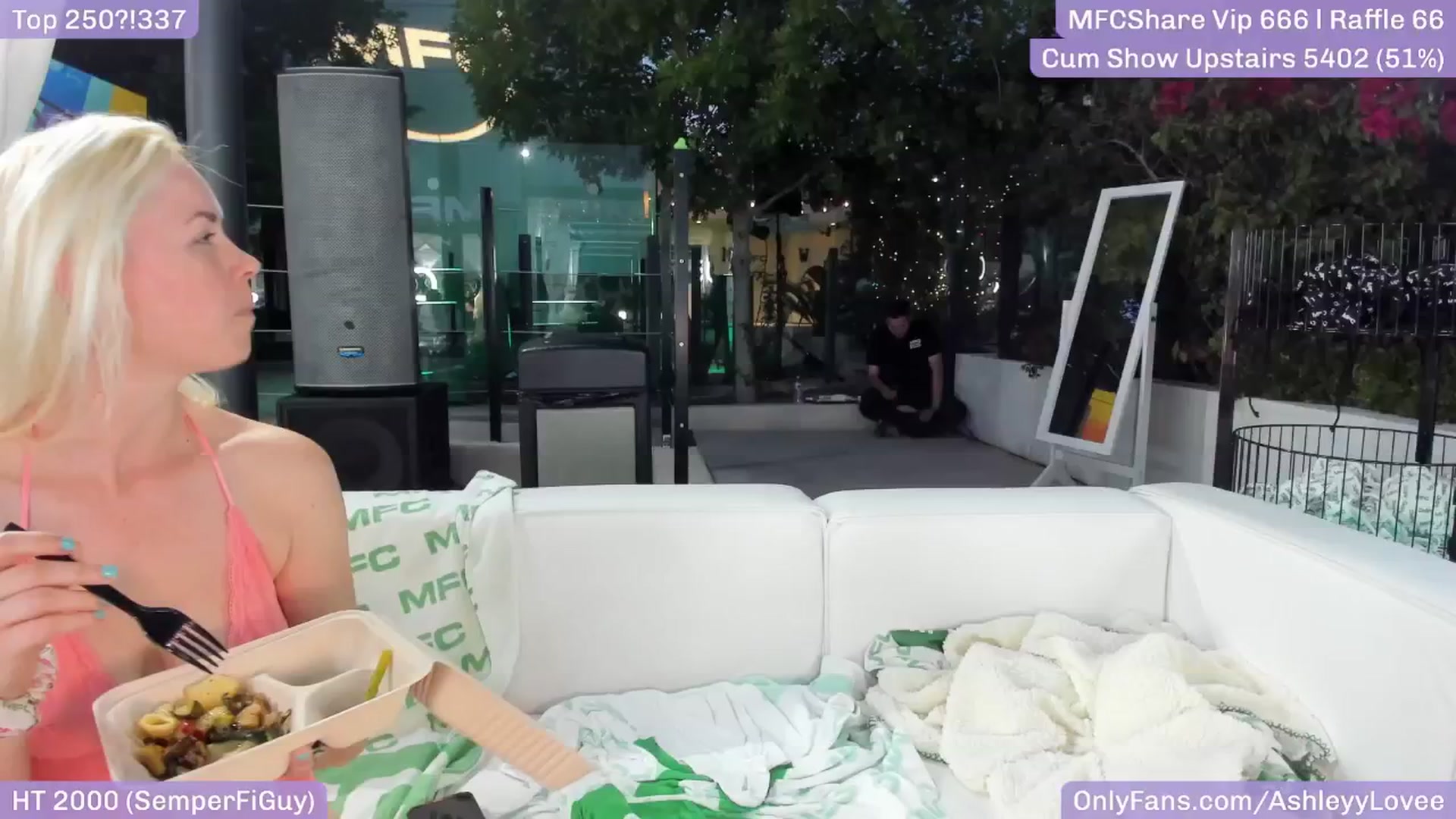 Gallery image thumbnail from AshleyyLovee's myfreecams stream on, 05/21/2025, 03:08 image 20 of 20