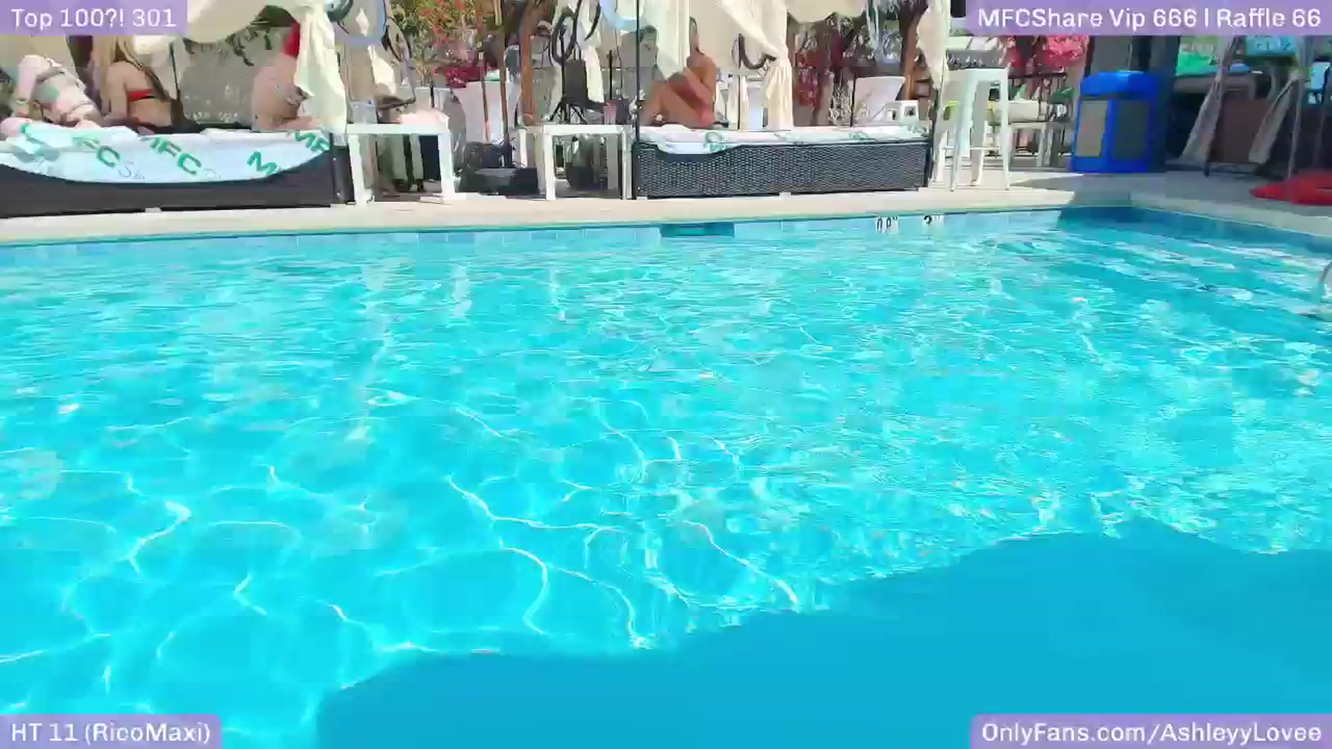 Gallery image thumbnail from AshleyyLovee's myfreecams stream on, 05/22/2025, 01:12 image 3 of 20
