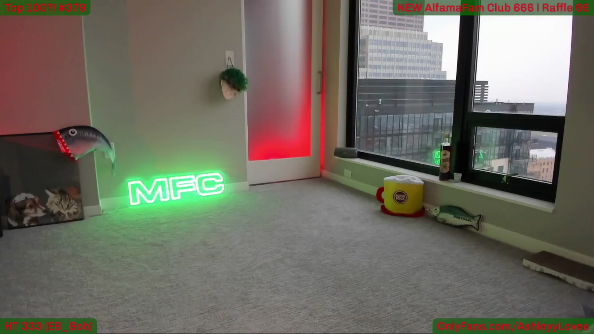 Gallery image thumbnail from AshleyyLovee's myfreecams stream on, 06/13/2025, 24:50 image 6 of 20