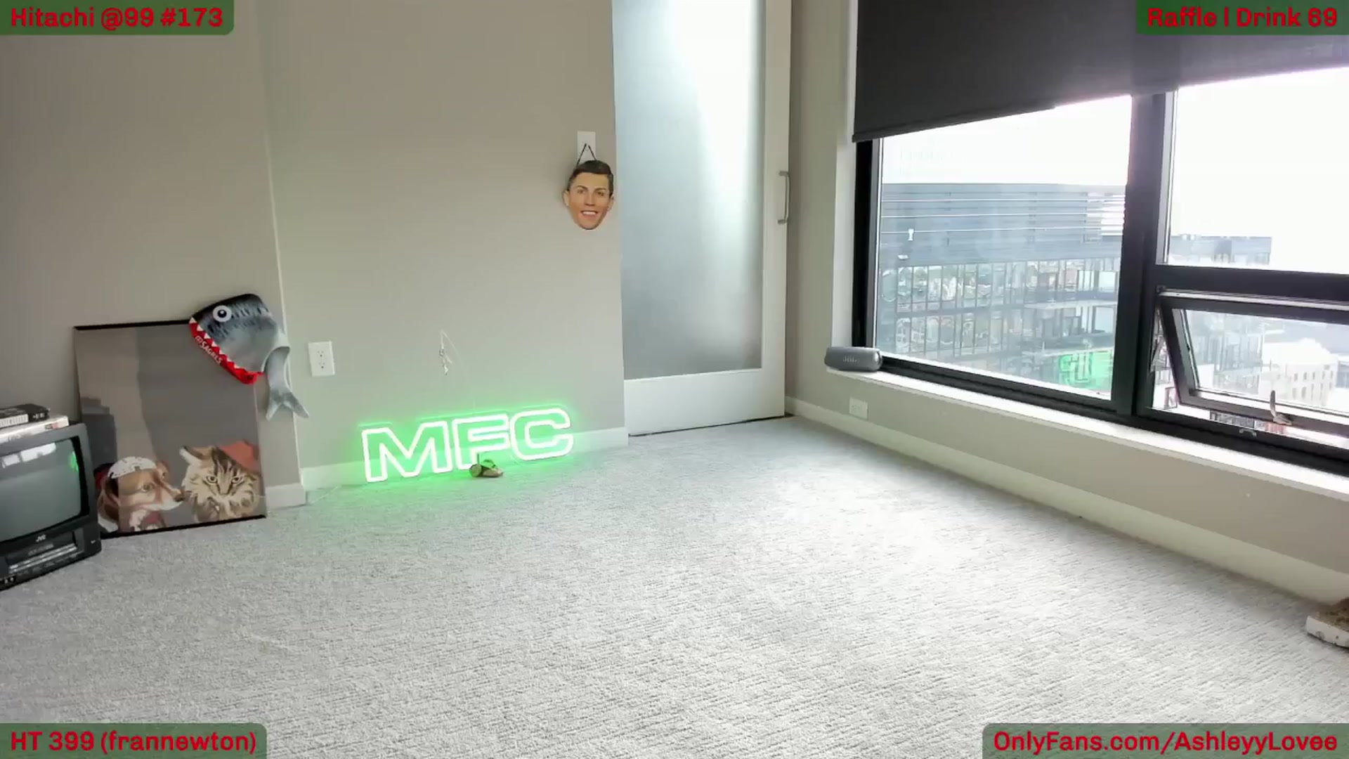 Gallery image thumbnail from AshleyyLovee's myfreecams stream on, 06/19/2025, 23:49 image 11 of 20