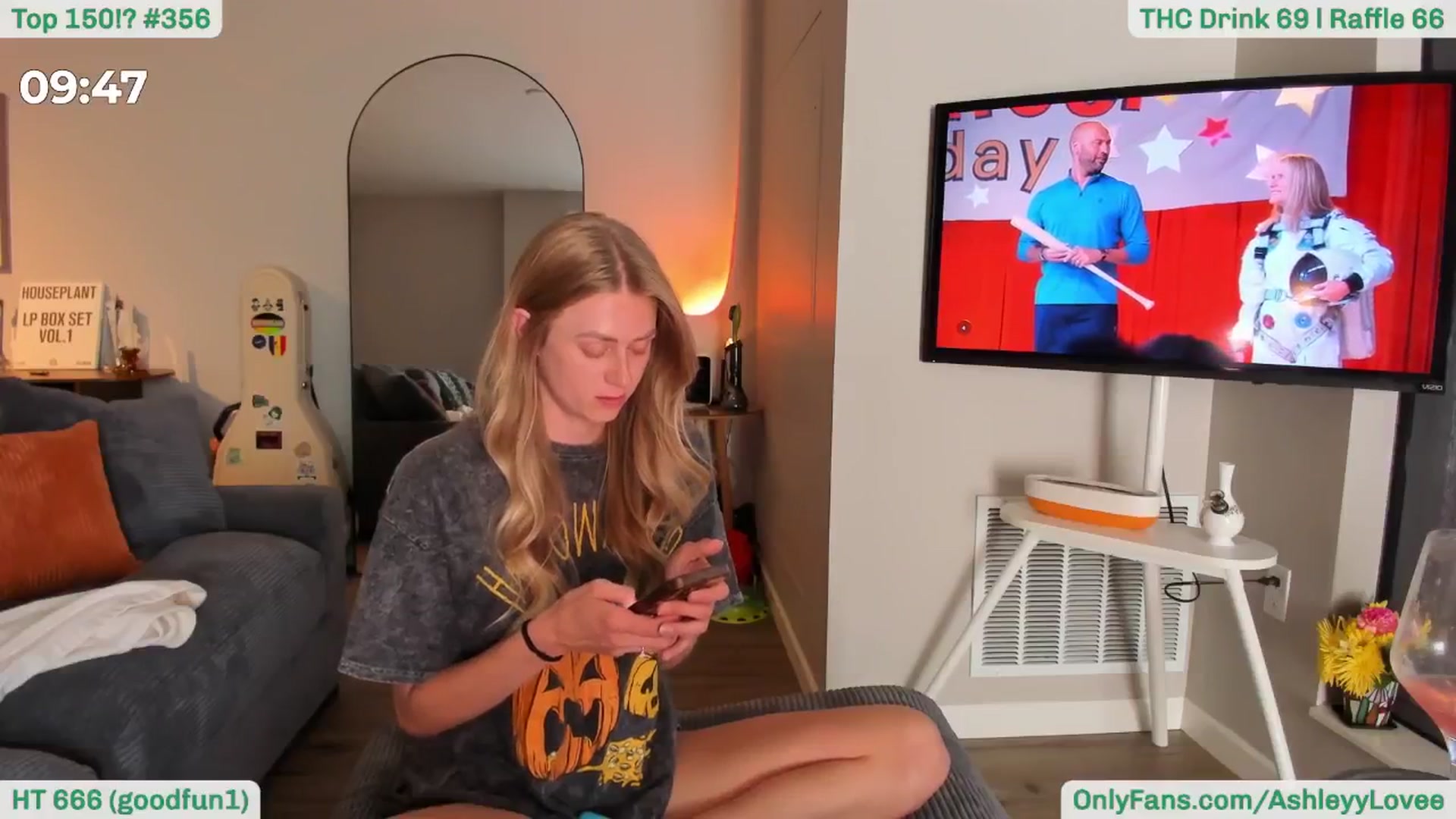 Gallery image thumbnail from AshleyyLovee's myfreecams stream on, 08/12/2025, 23:09 image 19 of 20