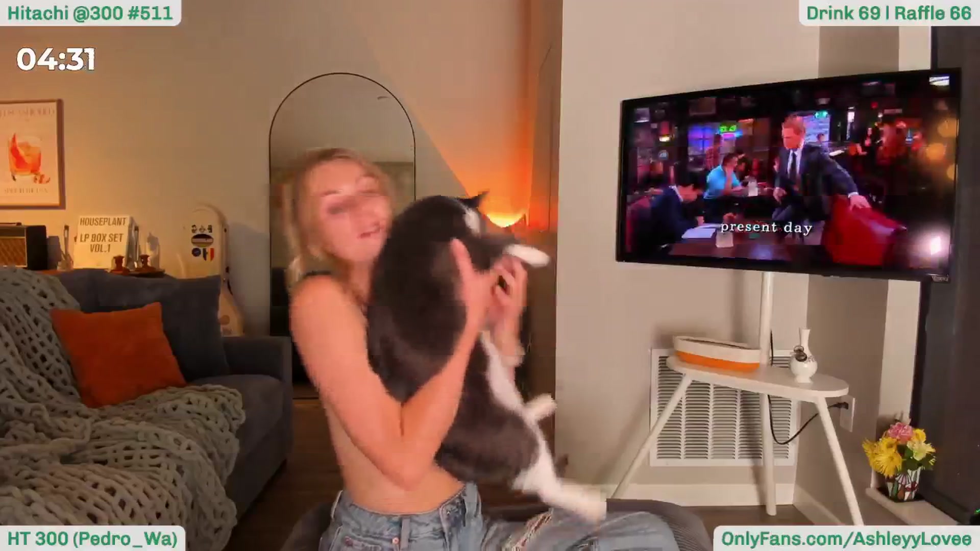 Gallery image thumbnail from AshleyyLovee's myfreecams stream on, 08/25/2025, 23:45 image 13 of 20