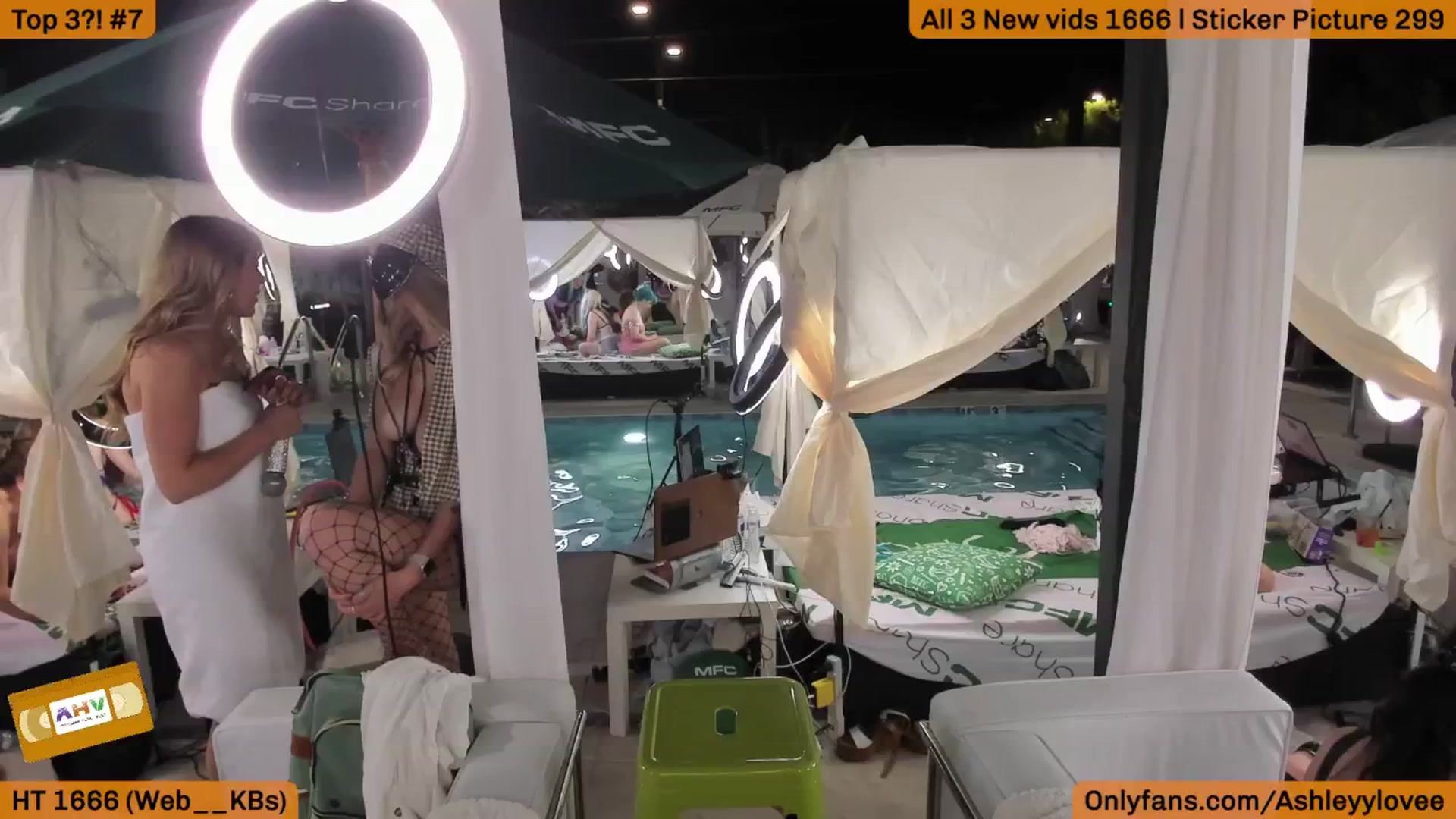 Gallery image thumbnail from AshleyyLovee's myfreecams stream on, 10/09/2025, 02:55 image 13 of 20