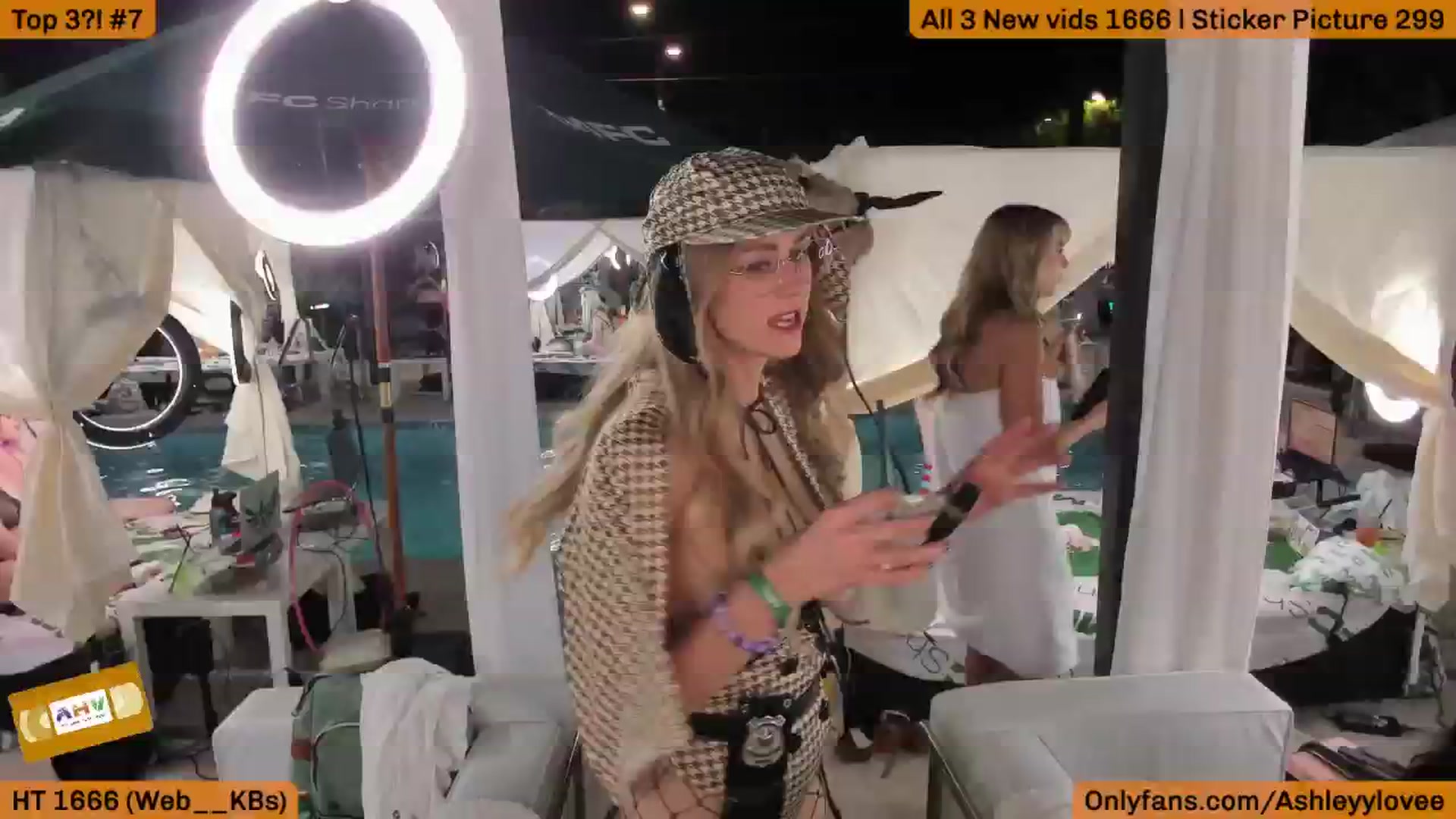 Gallery image thumbnail from AshleyyLovee's myfreecams stream on, 10/09/2025, 02:55 image 14 of 20