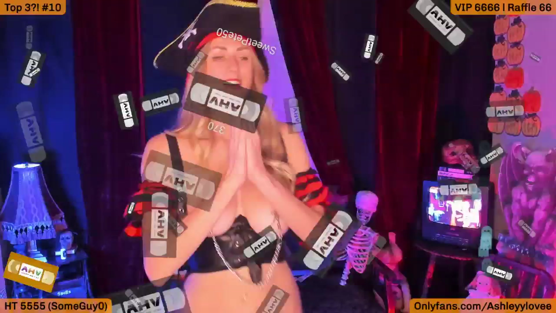 Gallery image thumbnail from AshleyyLovee's myfreecams stream on, 10/14/2025, 03:02 image 8 of 20