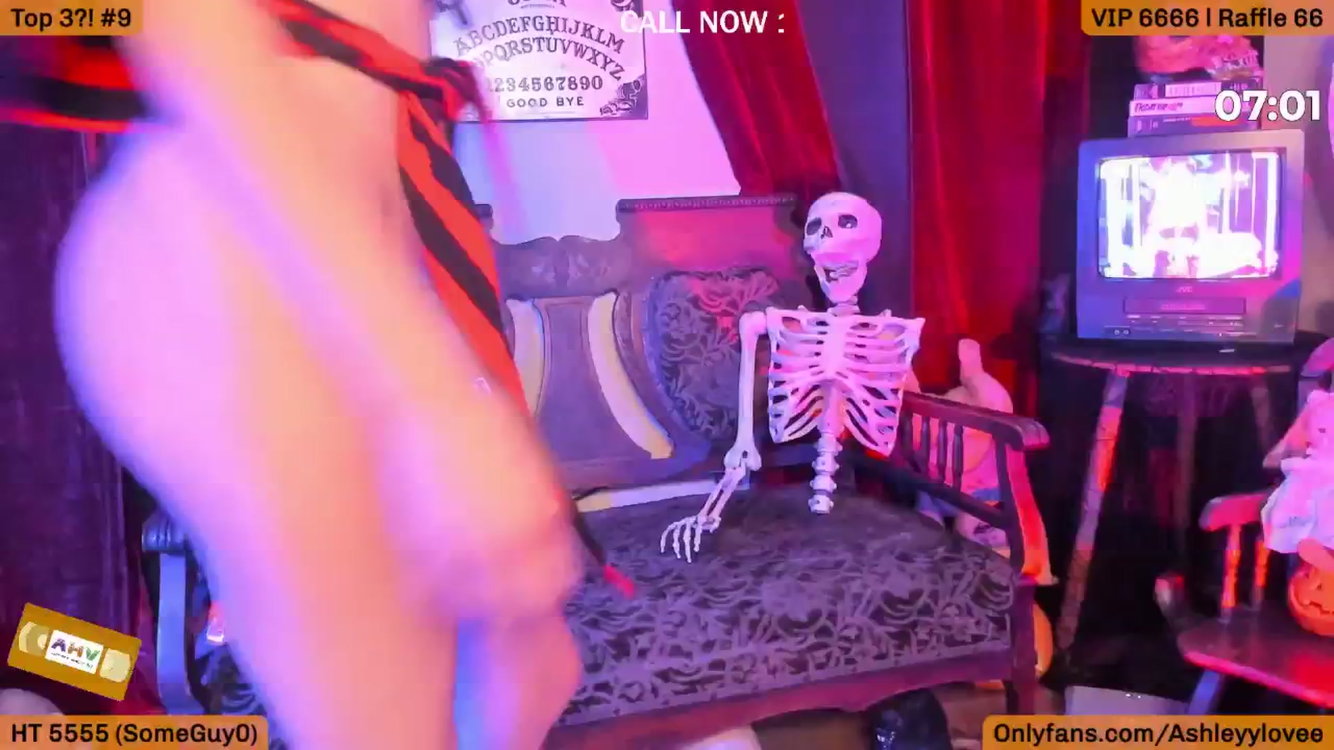 Gallery image thumbnail from AshleyyLovee's myfreecams stream on, 10/14/2025, 03:02 image 18 of 20