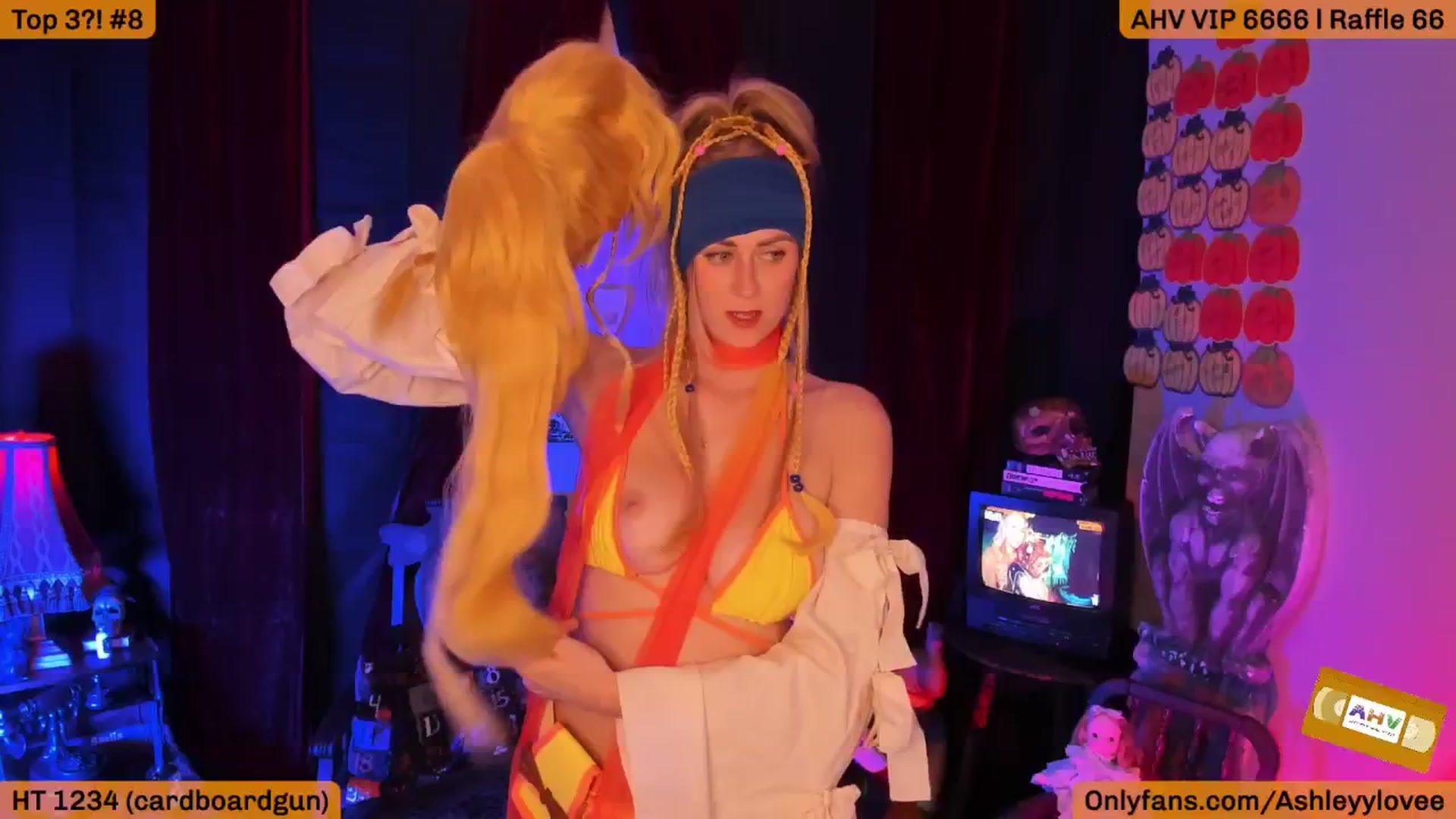 Gallery image thumbnail from AshleyyLovee's myfreecams stream on, 10/16/2025, 24:38 image 10 of 20