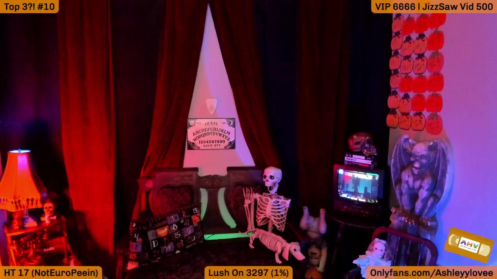Gallery image thumbnail from AshleyyLovee's myfreecams stream on, 10/16/2025, 21:33 image 10 of 20