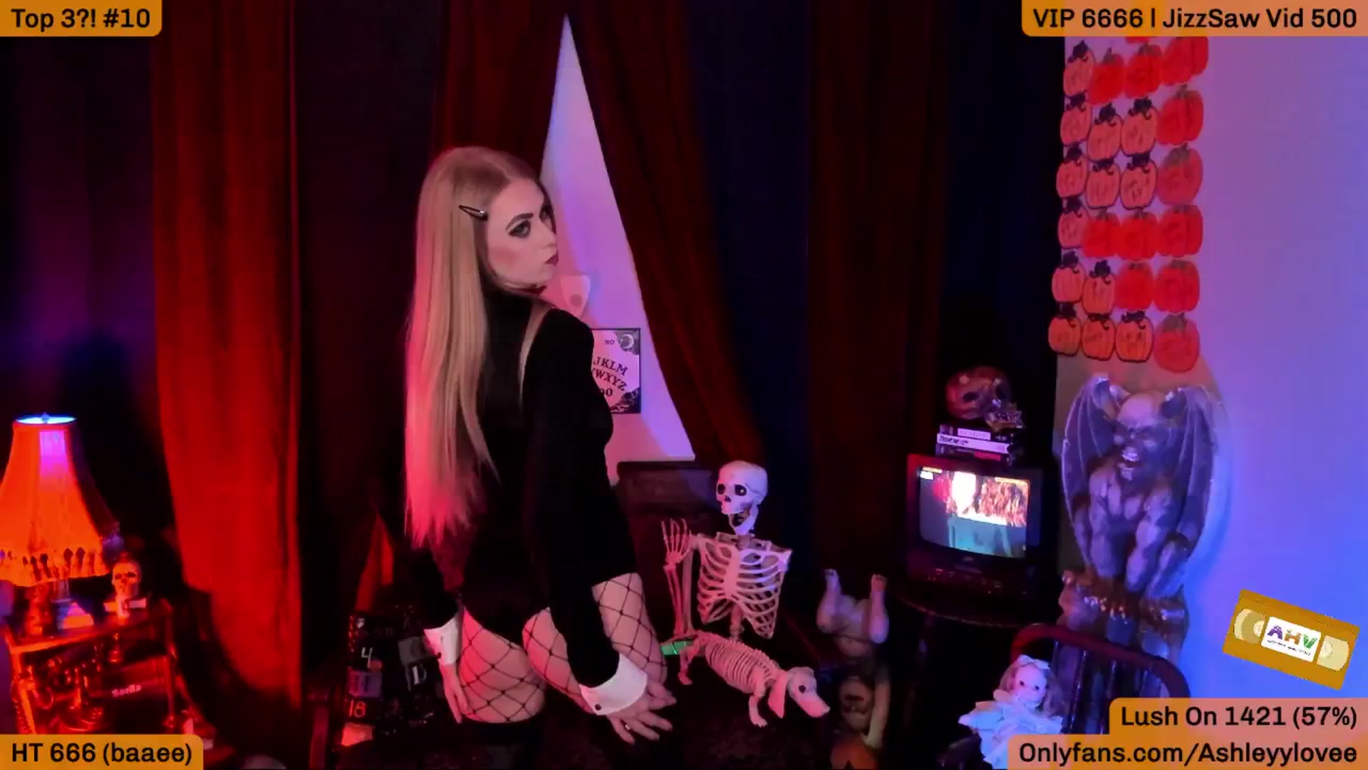 Gallery image thumbnail from AshleyyLovee's myfreecams stream on, 10/17/2025, 02:05 image 5 of 20