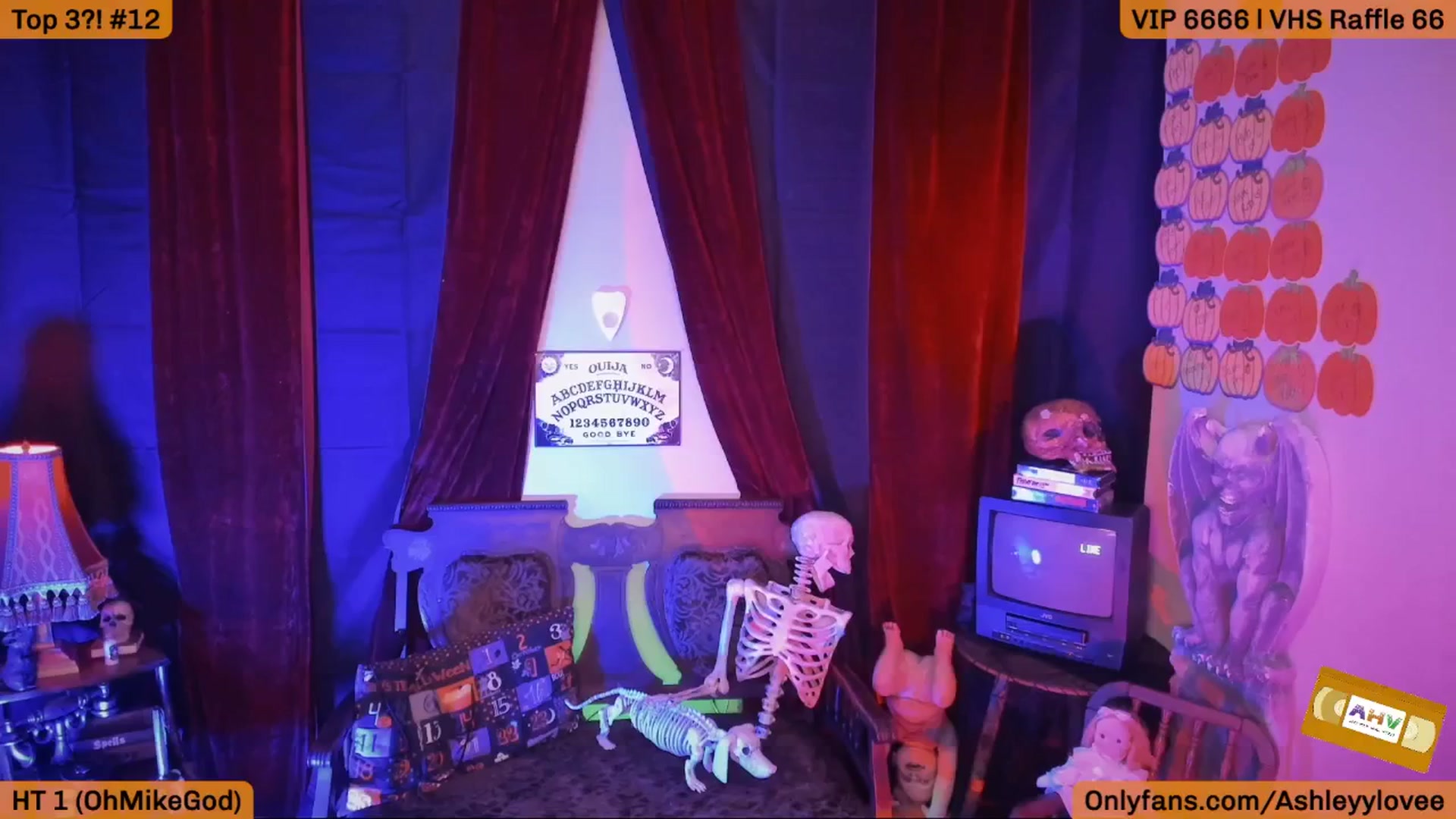 Gallery image thumbnail from AshleyyLovee's myfreecams stream on, 10/17/2025, 21:27 image 20 of 20