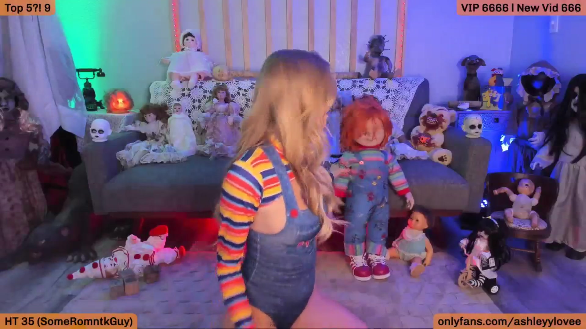 Gallery image thumbnail from AshleyyLovee's myfreecams stream on, 10/31/2025, 02:37 image 2 of 20