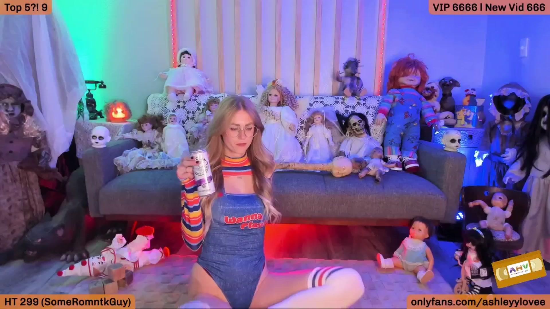 Gallery image thumbnail from AshleyyLovee's myfreecams stream on, 10/31/2025, 02:37 image 13 of 20