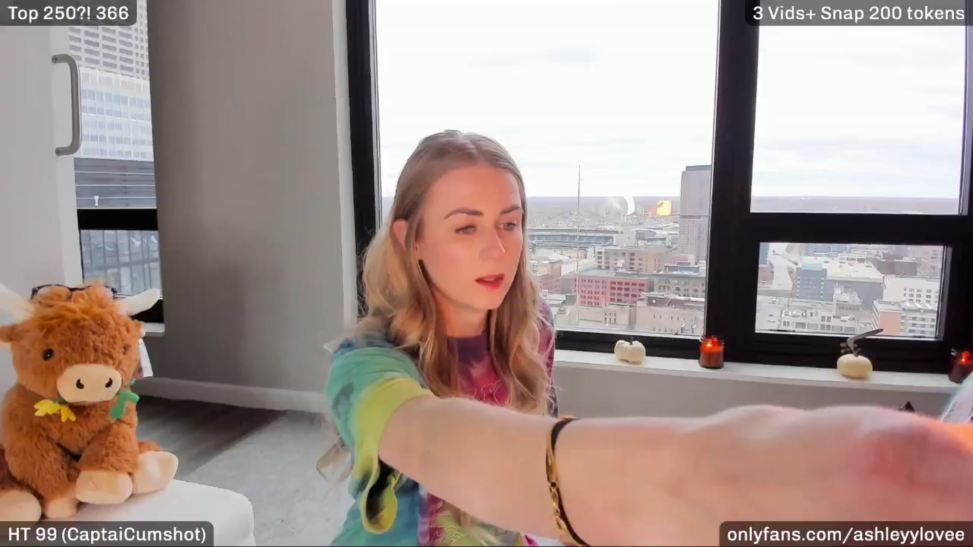 Gallery image thumbnail from AshleyyLovee's myfreecams stream on, 11/07/2025, 21:11 image 7 of 20