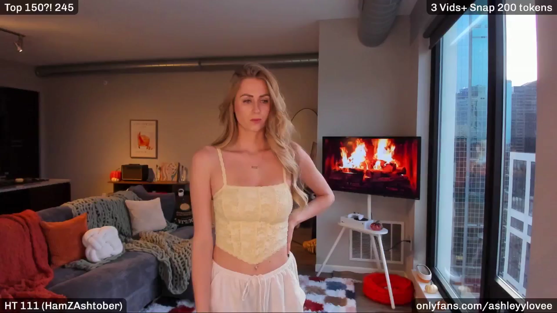 Gallery image thumbnail from AshleyyLovee's myfreecams stream on, 11/11/2025, 24:03 image 3 of 20