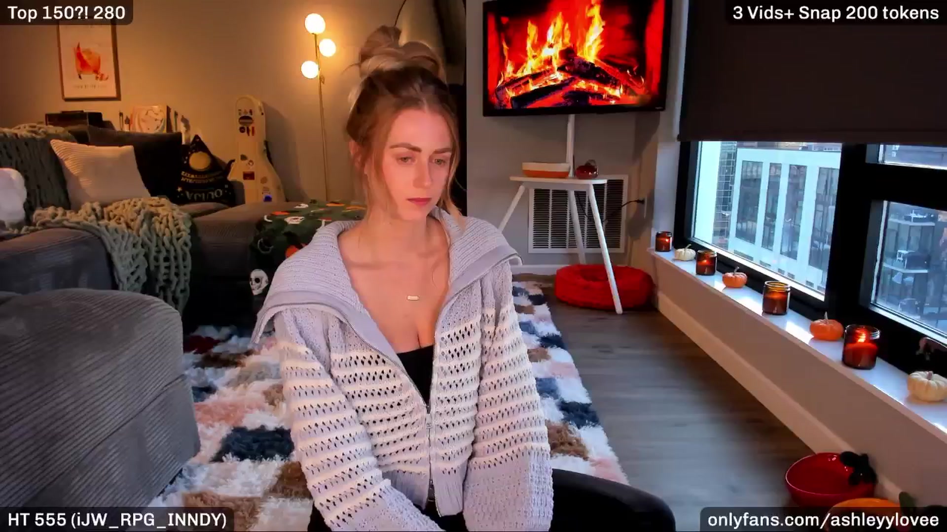 Gallery image thumbnail from AshleyyLovee's myfreecams stream on, 11/13/2025, 02:56 image 10 of 20