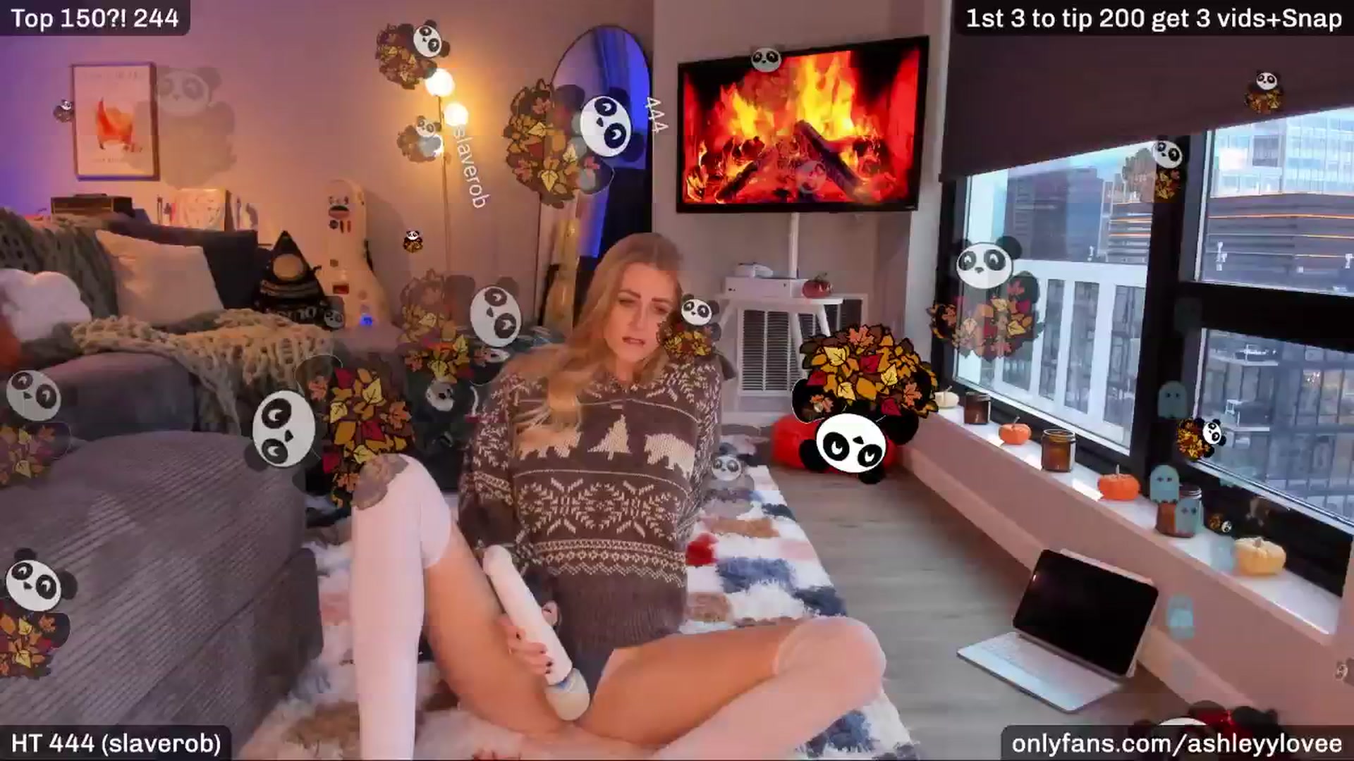 Gallery image thumbnail from AshleyyLovee's myfreecams stream on, 11/15/2025, 24:05 image 3 of 20