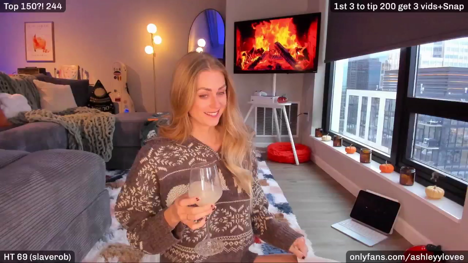 Gallery image thumbnail from AshleyyLovee's myfreecams stream on, 11/15/2025, 24:05 image 2 of 20