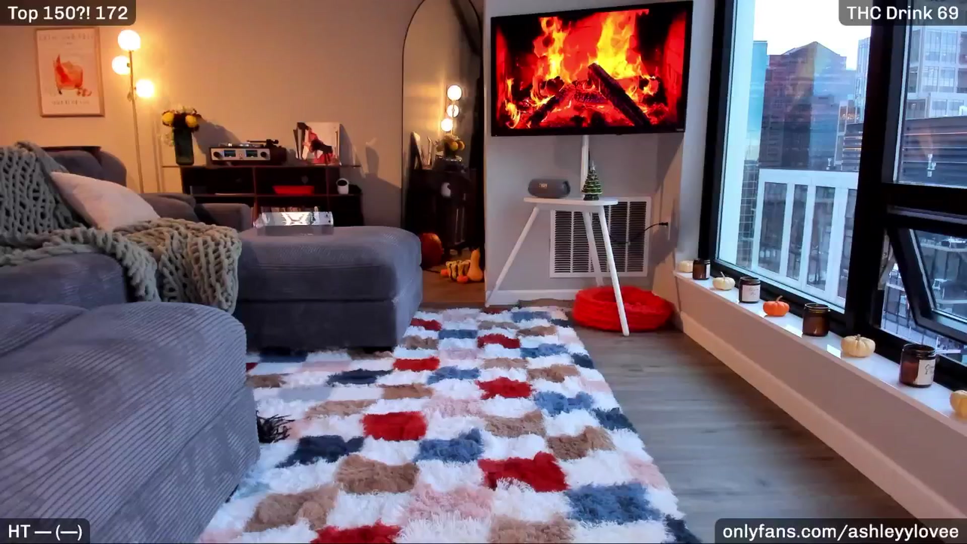 Gallery image thumbnail from AshleyyLovee's myfreecams stream on, 11/18/2025, 24:33 image 1 of 20