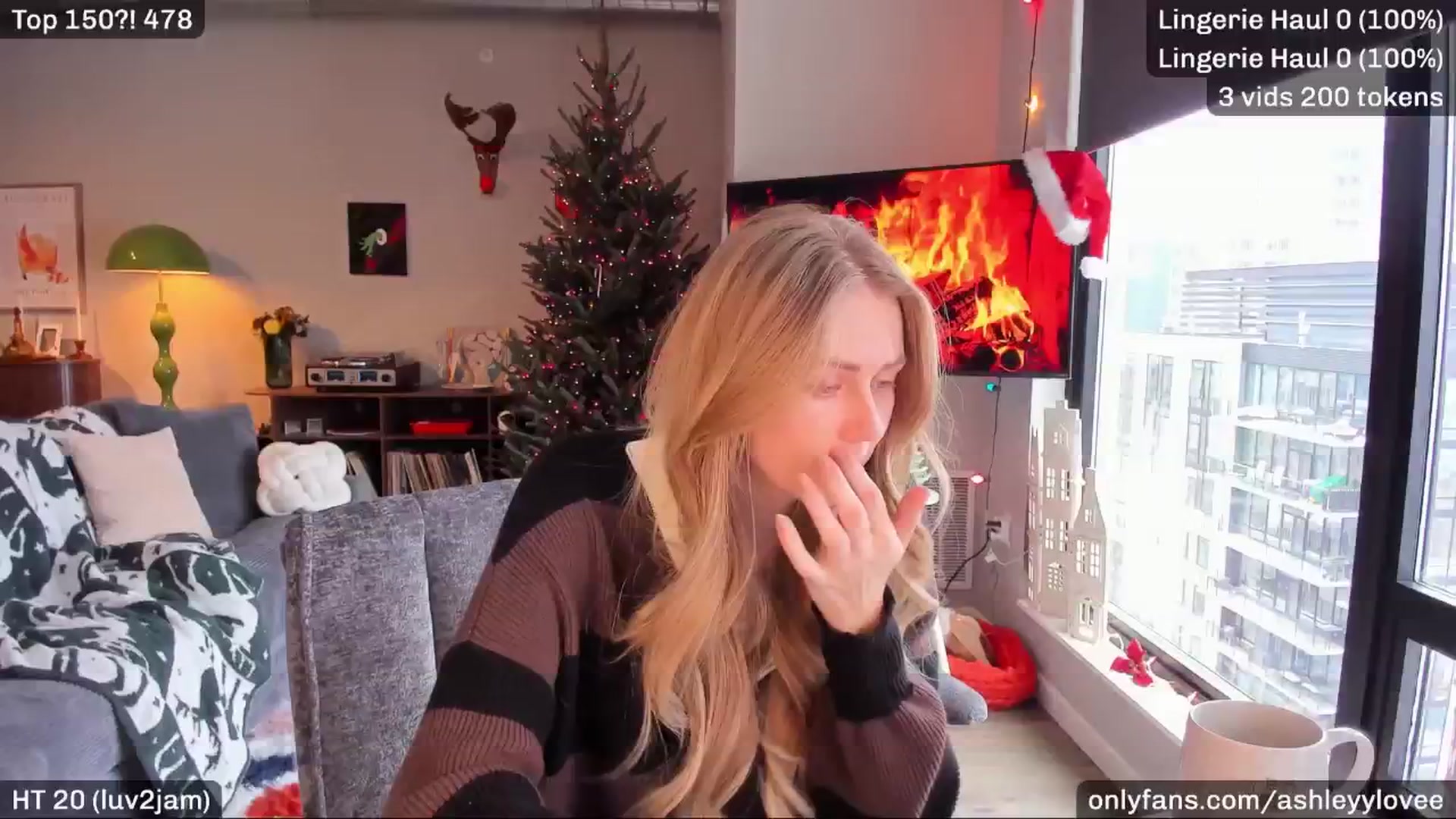 Gallery image thumbnail from AshleyyLovee's myfreecams stream on, 12/06/2025, 22:50 image 1 of 20