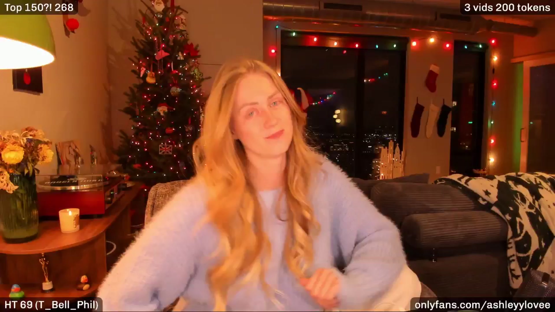 Gallery image thumbnail from AshleyyLovee's myfreecams stream on, 12/11/2025, 02:15 image 3 of 20