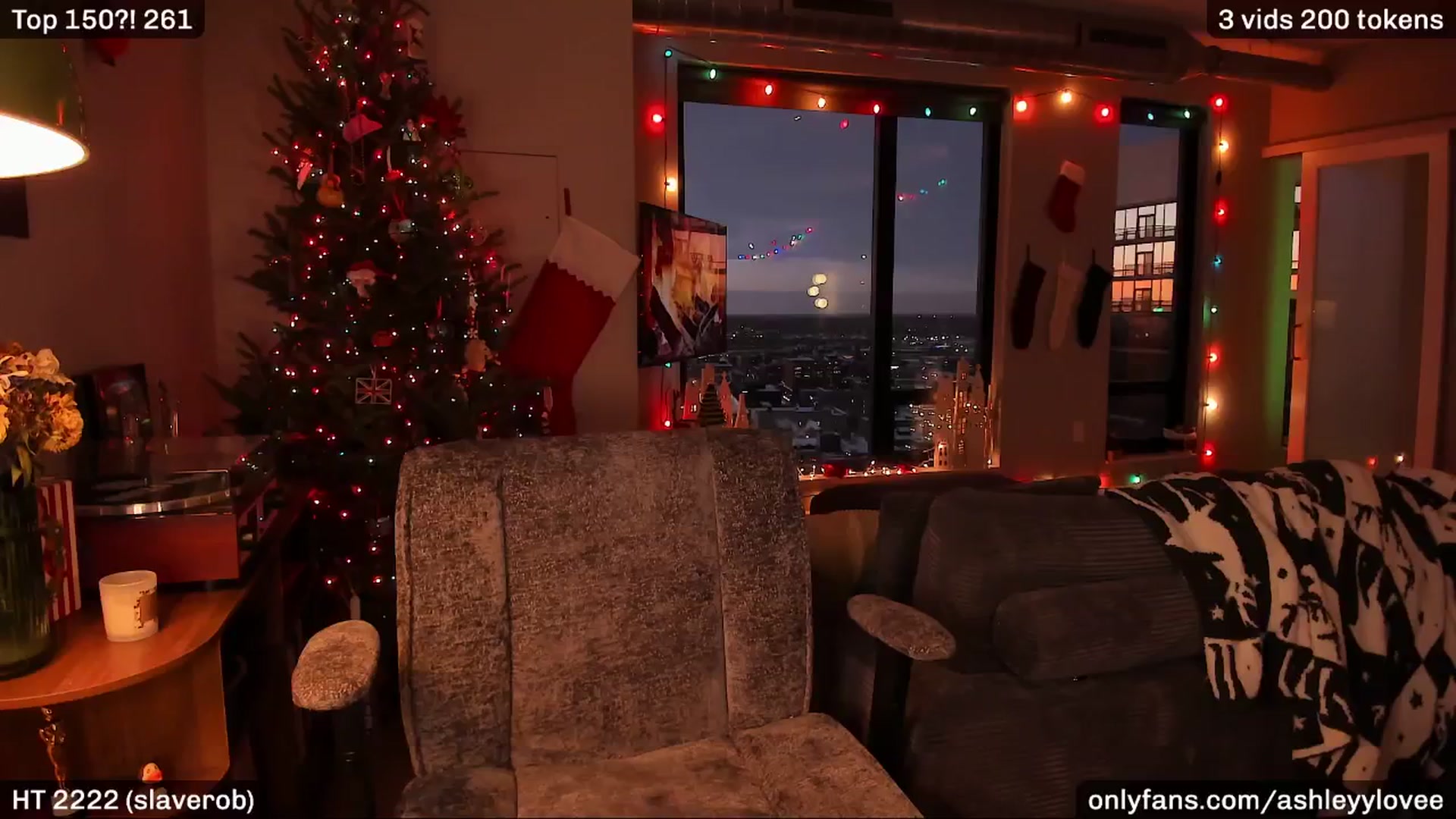 Gallery image thumbnail from AshleyyLovee's myfreecams stream on, 12/14/2025, 23:50 image 12 of 20
