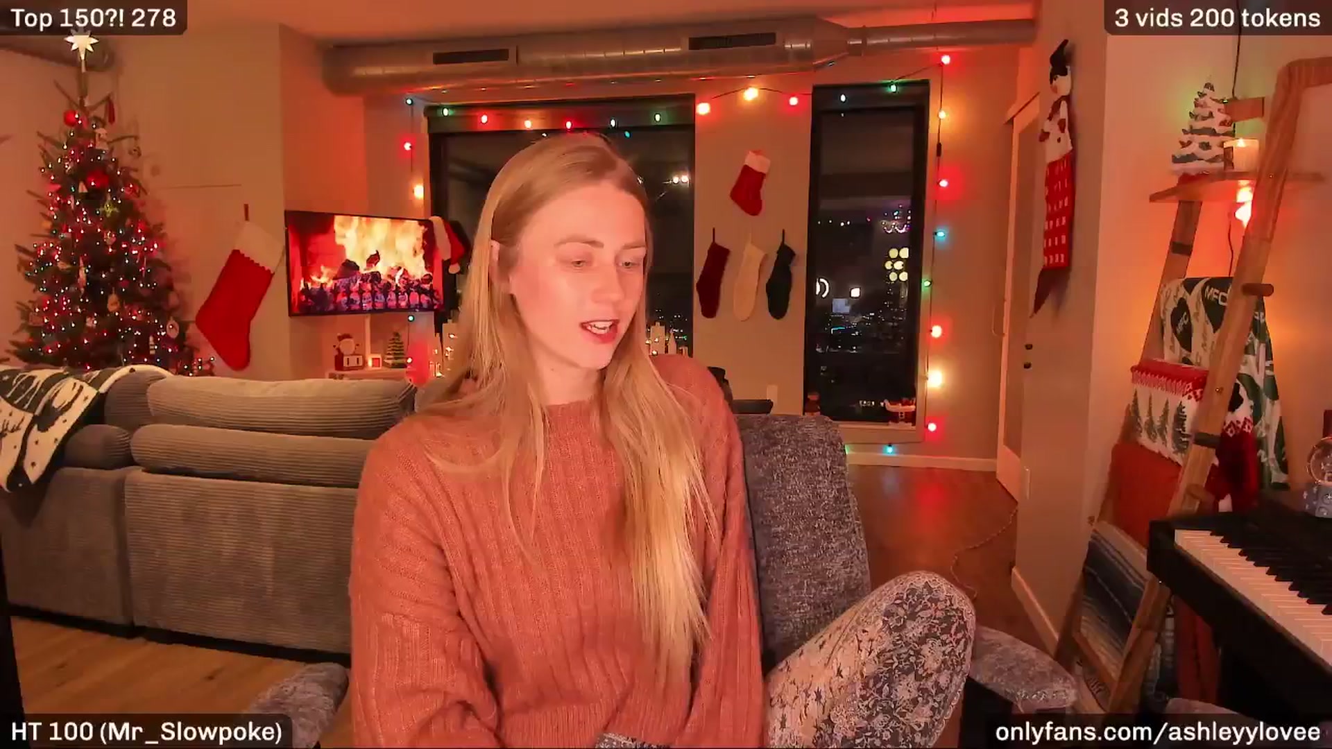 Gallery image thumbnail from AshleyyLovee's myfreecams stream on, 12/16/2025, 02:53 image 3 of 20