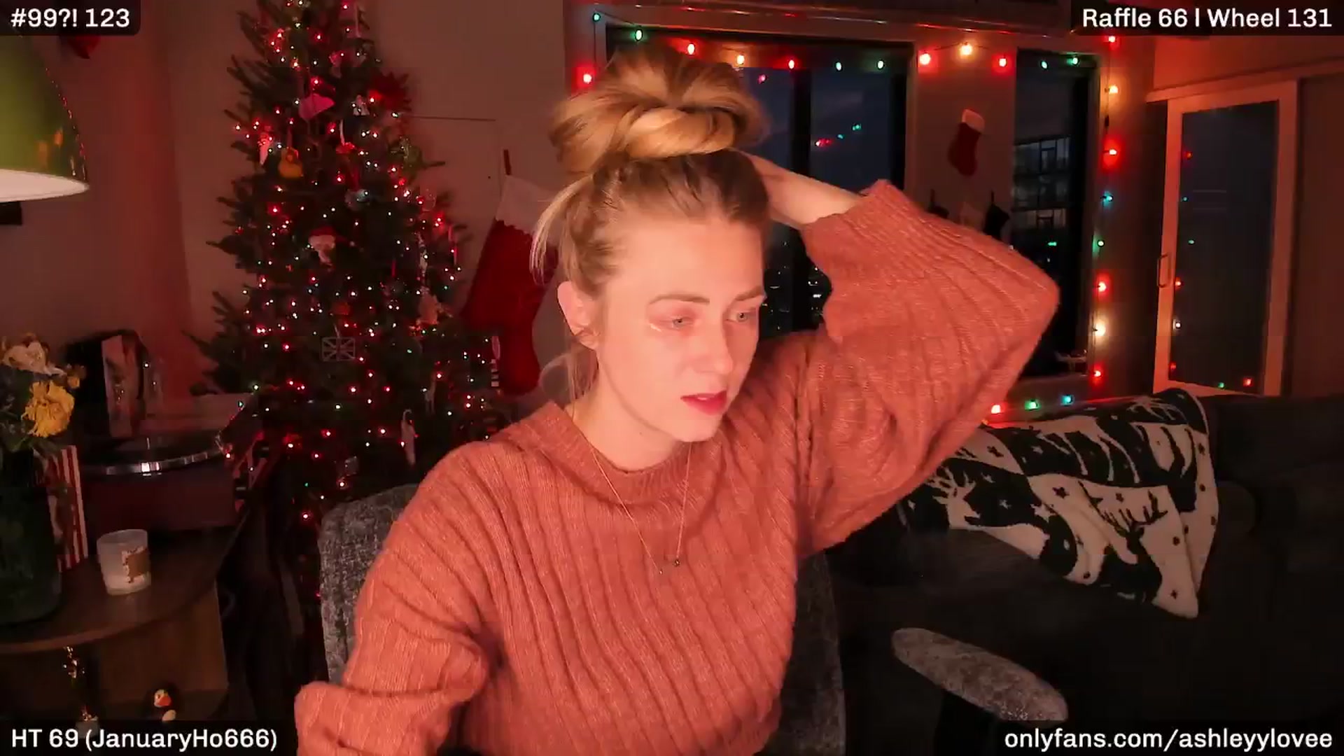 Gallery image thumbnail from AshleyyLovee's myfreecams stream on, 12/19/2025, 23:27 image 9 of 20