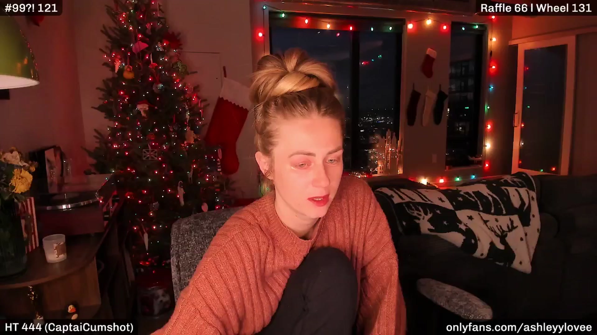 Gallery image thumbnail from AshleyyLovee's myfreecams stream on, 12/19/2025, 23:27 image 11 of 20