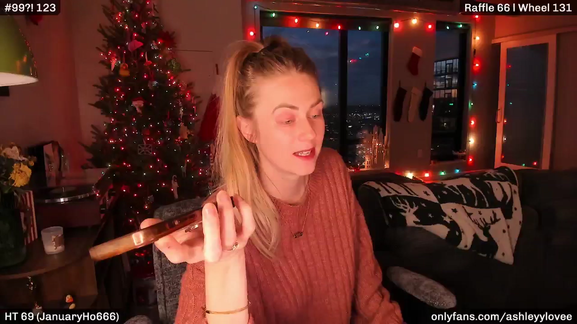 Gallery image thumbnail from AshleyyLovee's myfreecams stream on, 12/19/2025, 23:27 image 6 of 20