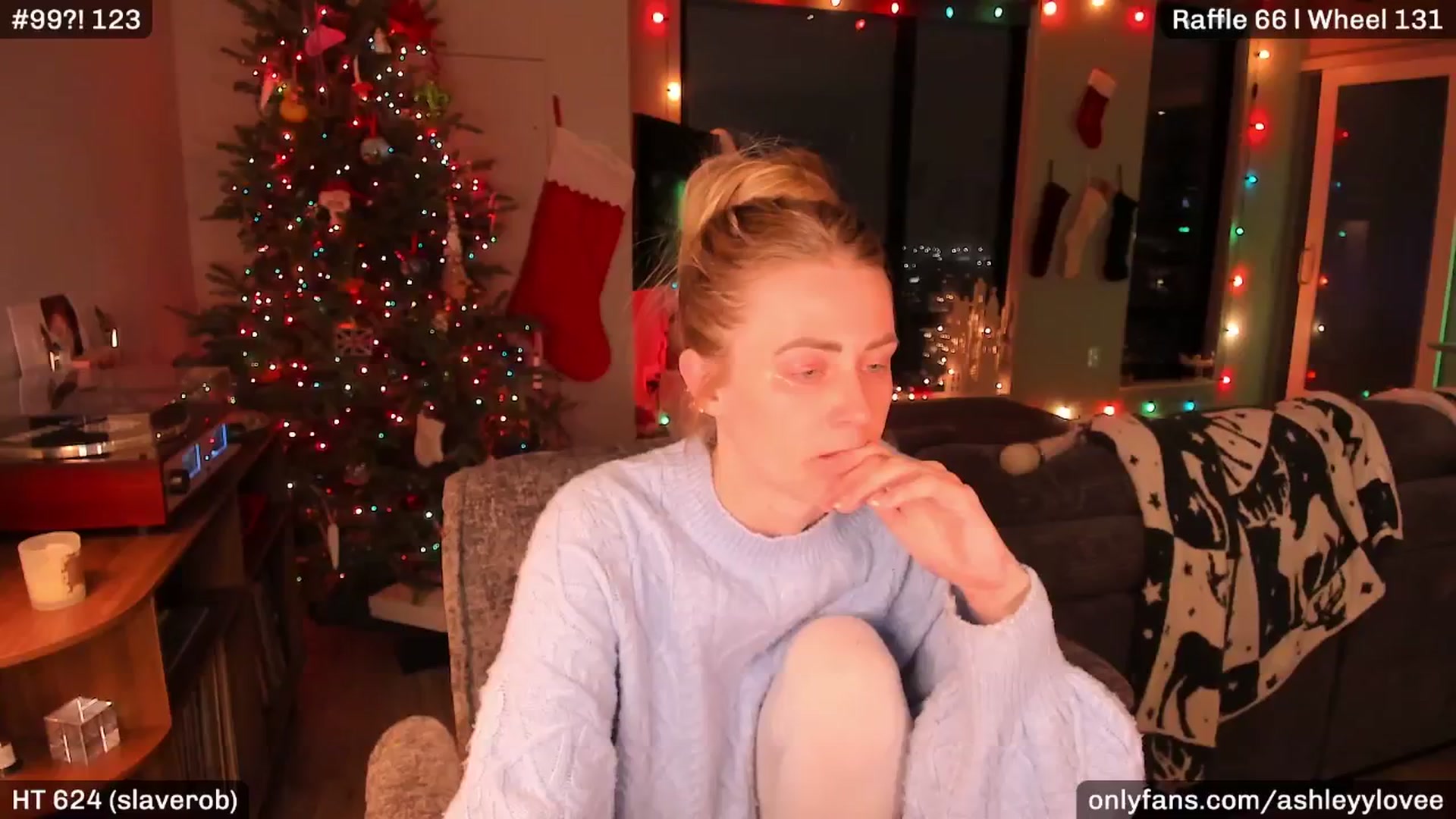 Gallery image thumbnail from AshleyyLovee's myfreecams stream on, 12/27/2025, 23:39 image 19 of 20