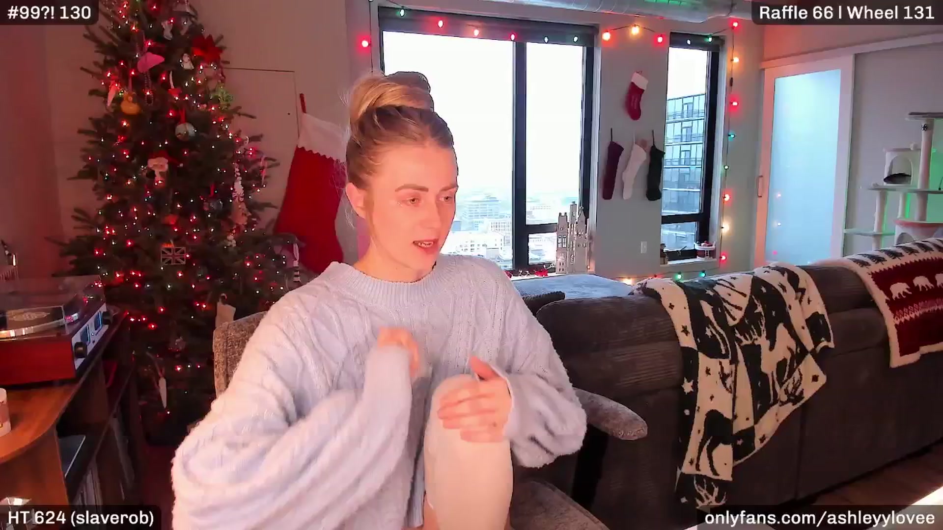 Gallery image thumbnail from AshleyyLovee's myfreecams stream on, 12/27/2025, 23:39 image 3 of 20