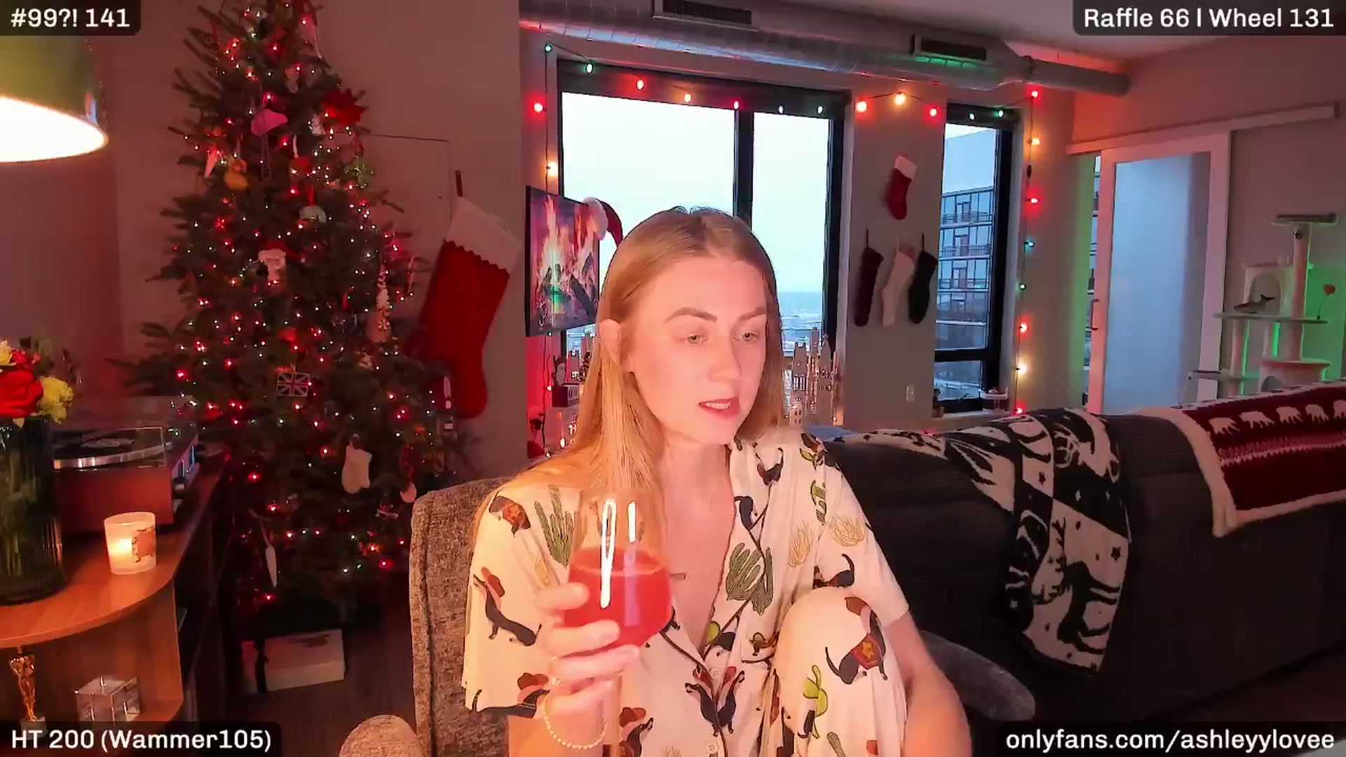 Gallery image thumbnail from AshleyyLovee's myfreecams stream on, 12/31/2025, 24:36 image 3 of 20