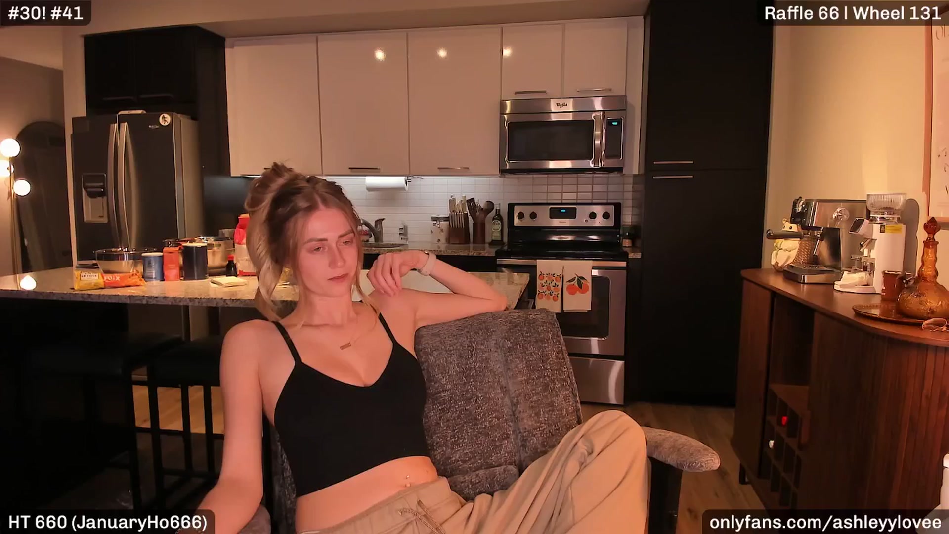 Gallery image thumbnail from AshleyyLovee's myfreecams stream on, 01/09/2026, 01:17 image 5 of 20
