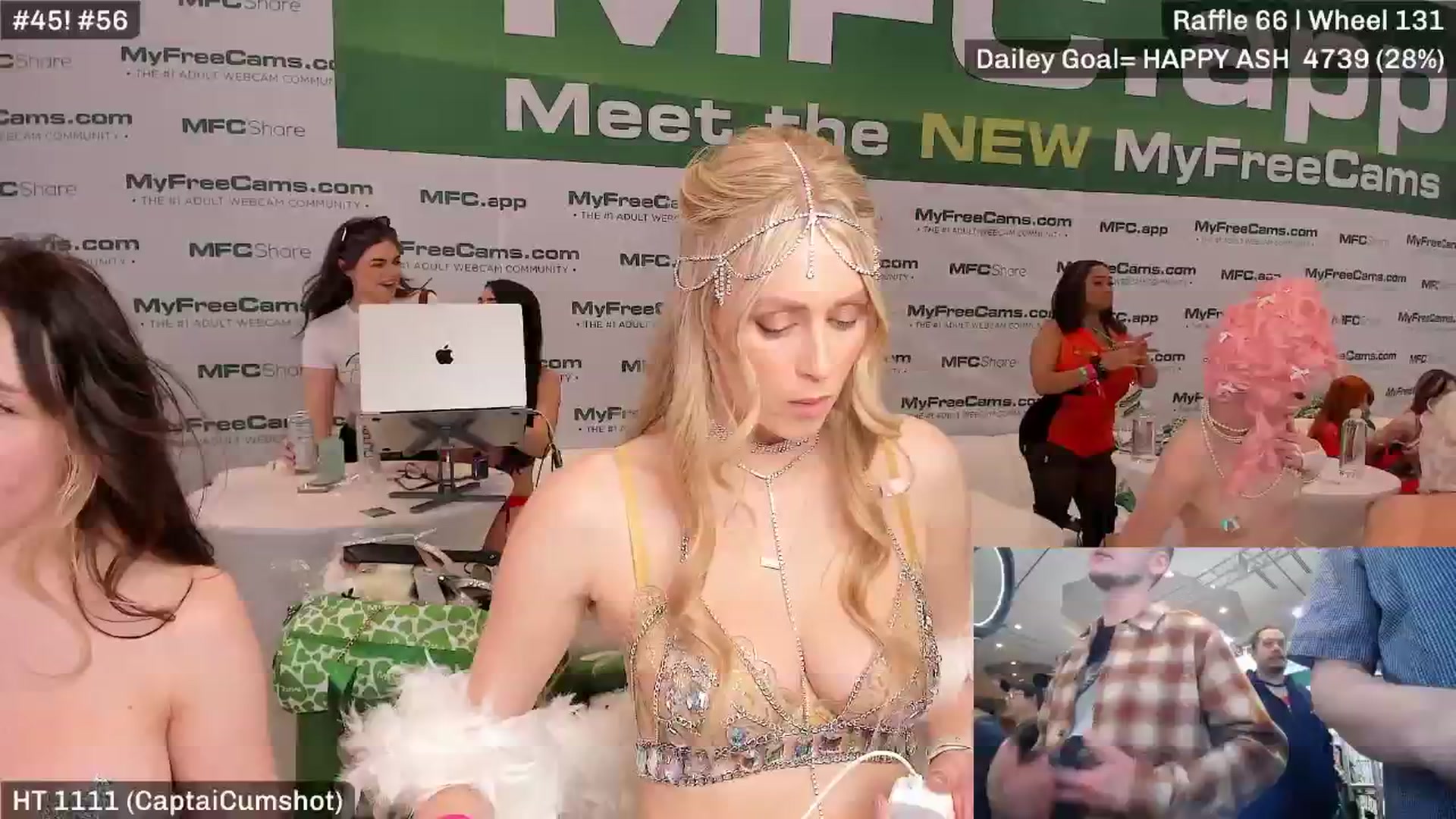 Gallery image thumbnail from AshleyyLovee's myfreecams stream on, 01/24/2026, 03:07 image 13 of 20