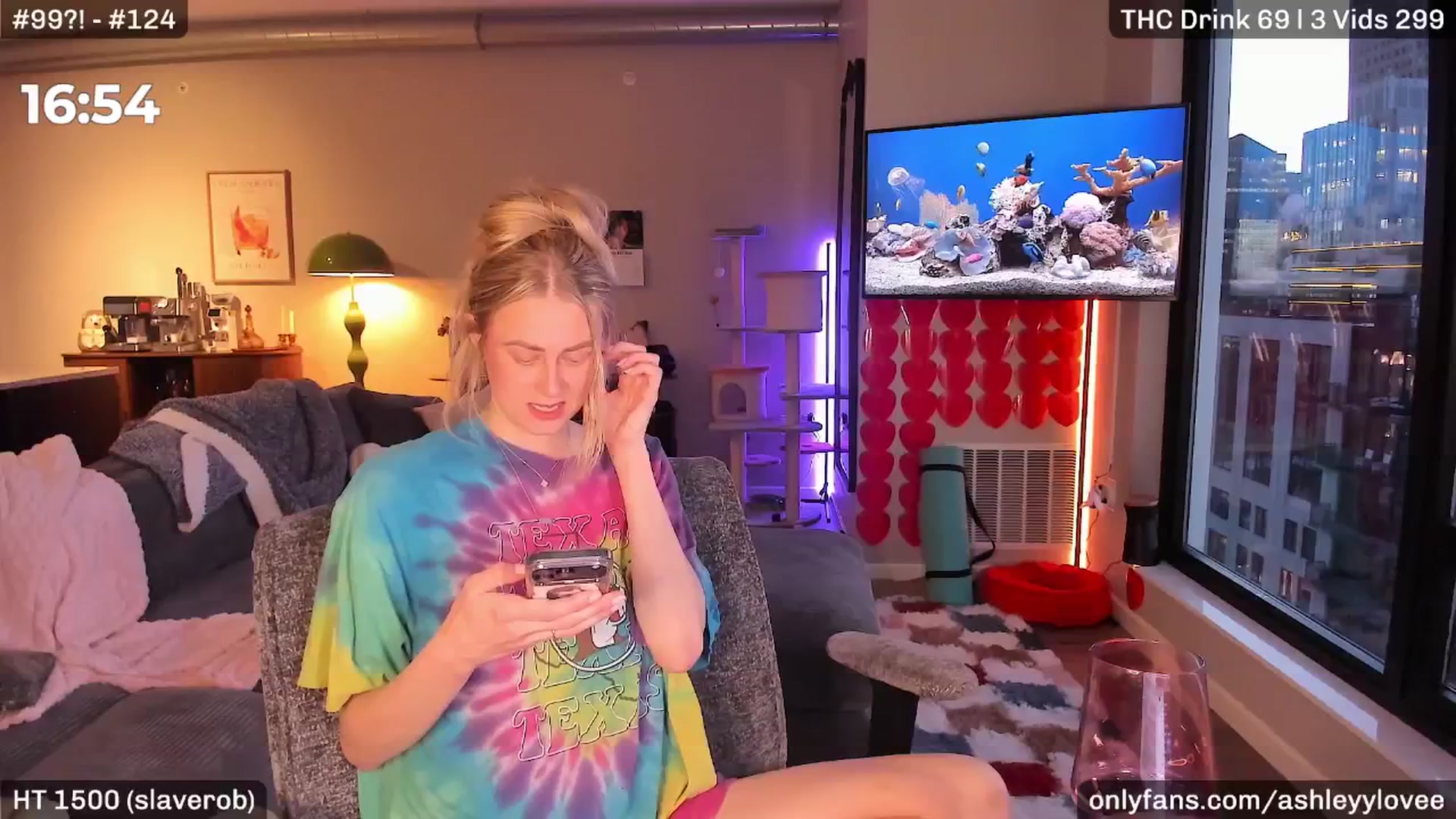 Gallery image thumbnail from AshleyyLovee's myfreecams stream on, 02/27/2026, 24:34 image 8 of 20