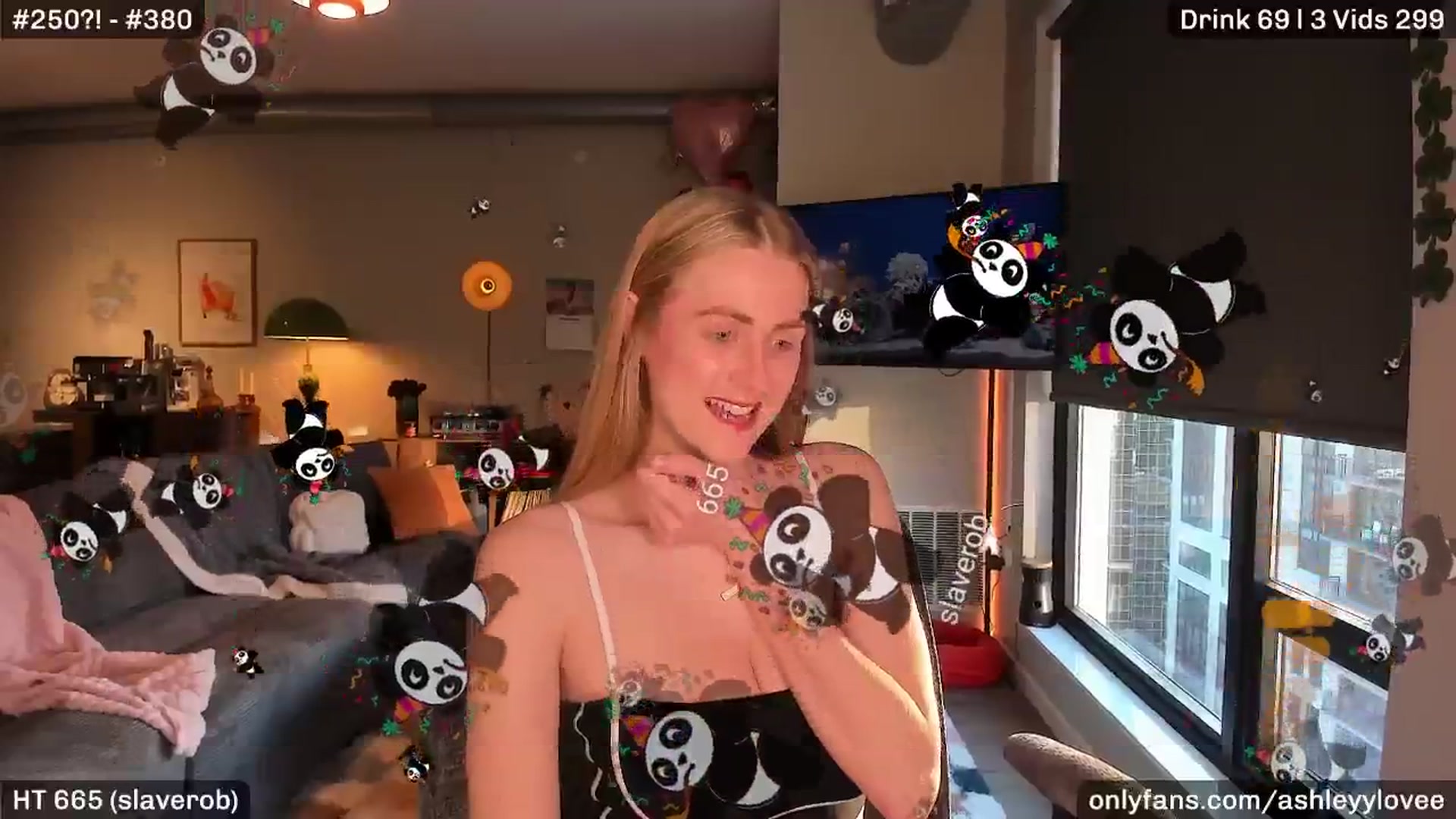 Gallery image thumbnail from AshleyyLovee's myfreecams stream on, 03/10/2026, 24:01 image 15 of 20