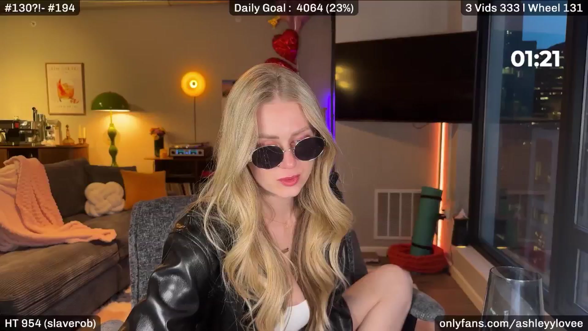 Gallery image thumbnail from AshleyyLovee's myfreecams stream on, 03/31/2026, 01:05 image 20 of 20
