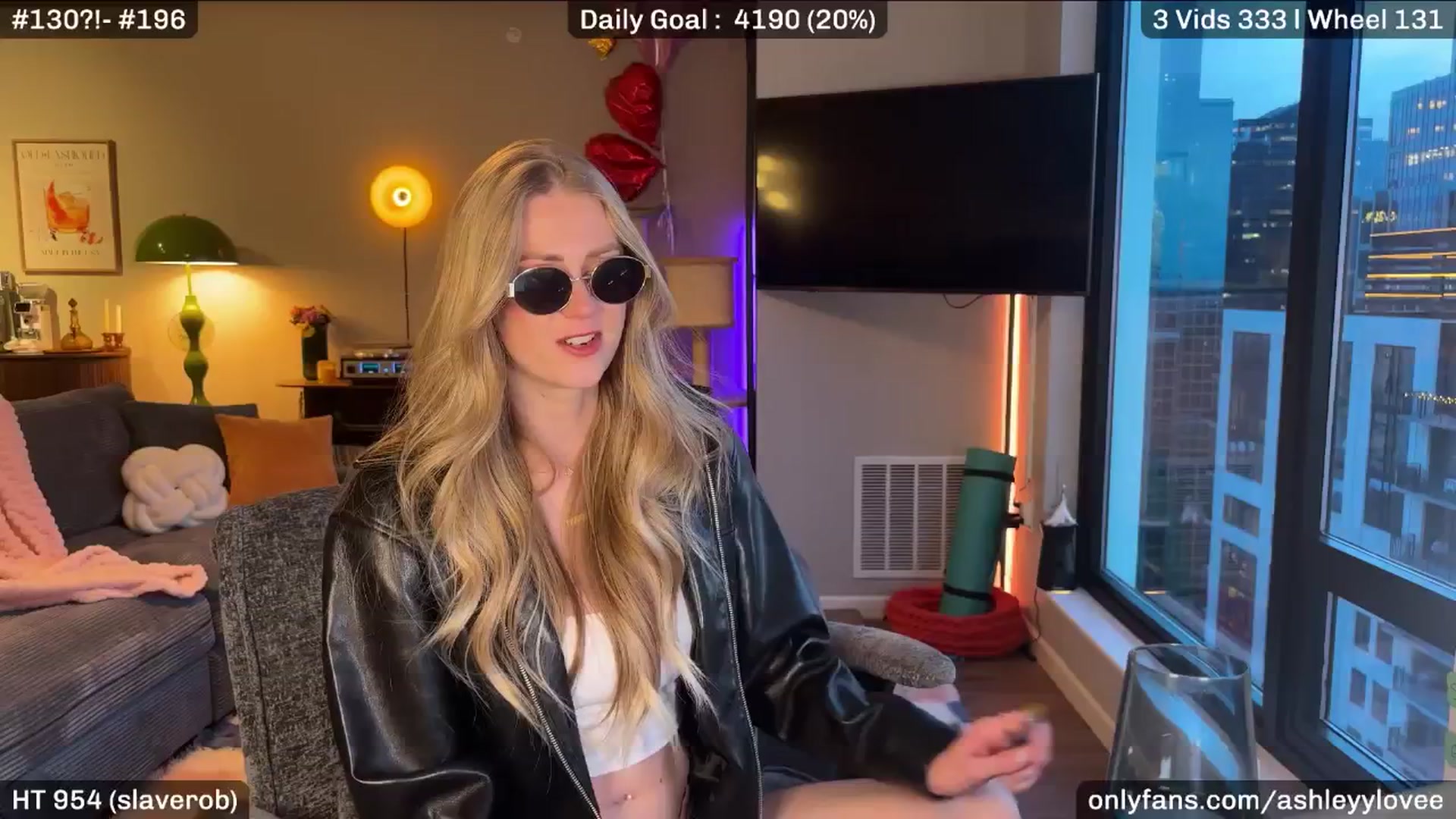 Gallery image thumbnail from AshleyyLovee's myfreecams stream on, 03/31/2026, 01:05 image 16 of 20