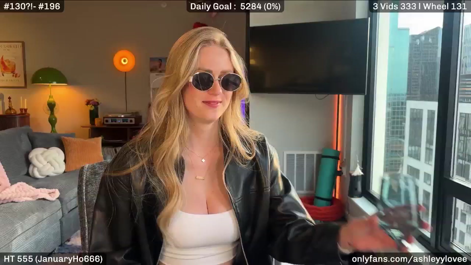 Gallery image thumbnail from AshleyyLovee's myfreecams stream on, 03/31/2026, 01:05 image 4 of 20