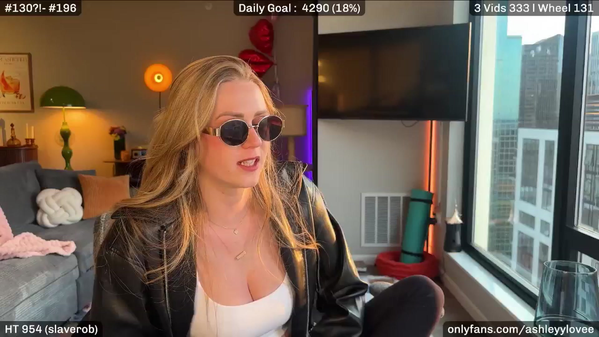 Gallery image thumbnail from AshleyyLovee's myfreecams stream on, 03/31/2026, 01:05 image 8 of 20