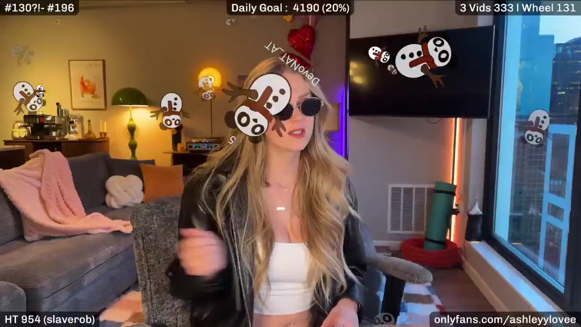 Gallery image thumbnail from AshleyyLovee's myfreecams stream on, 03/31/2026, 01:05 image 15 of 20