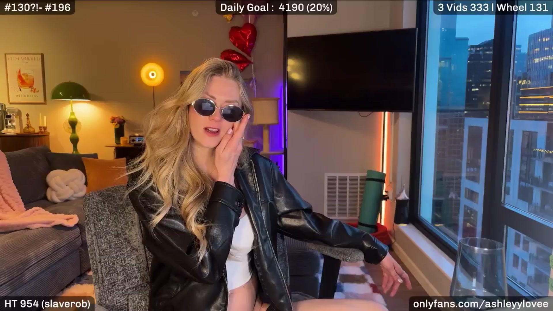 Gallery image thumbnail from AshleyyLovee's myfreecams stream on, 03/31/2026, 01:05 image 17 of 20