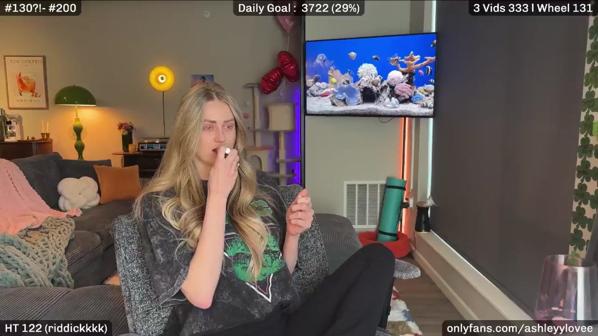 Gallery image thumbnail from AshleyyLovee's myfreecams stream on, 03/31/2026, 23:04 image 9 of 20