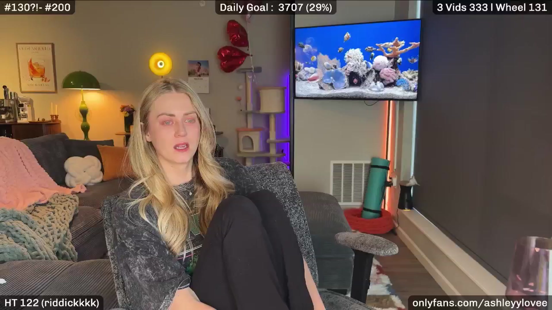 Gallery image thumbnail from AshleyyLovee's myfreecams stream on, 03/31/2026, 23:04 image 16 of 20